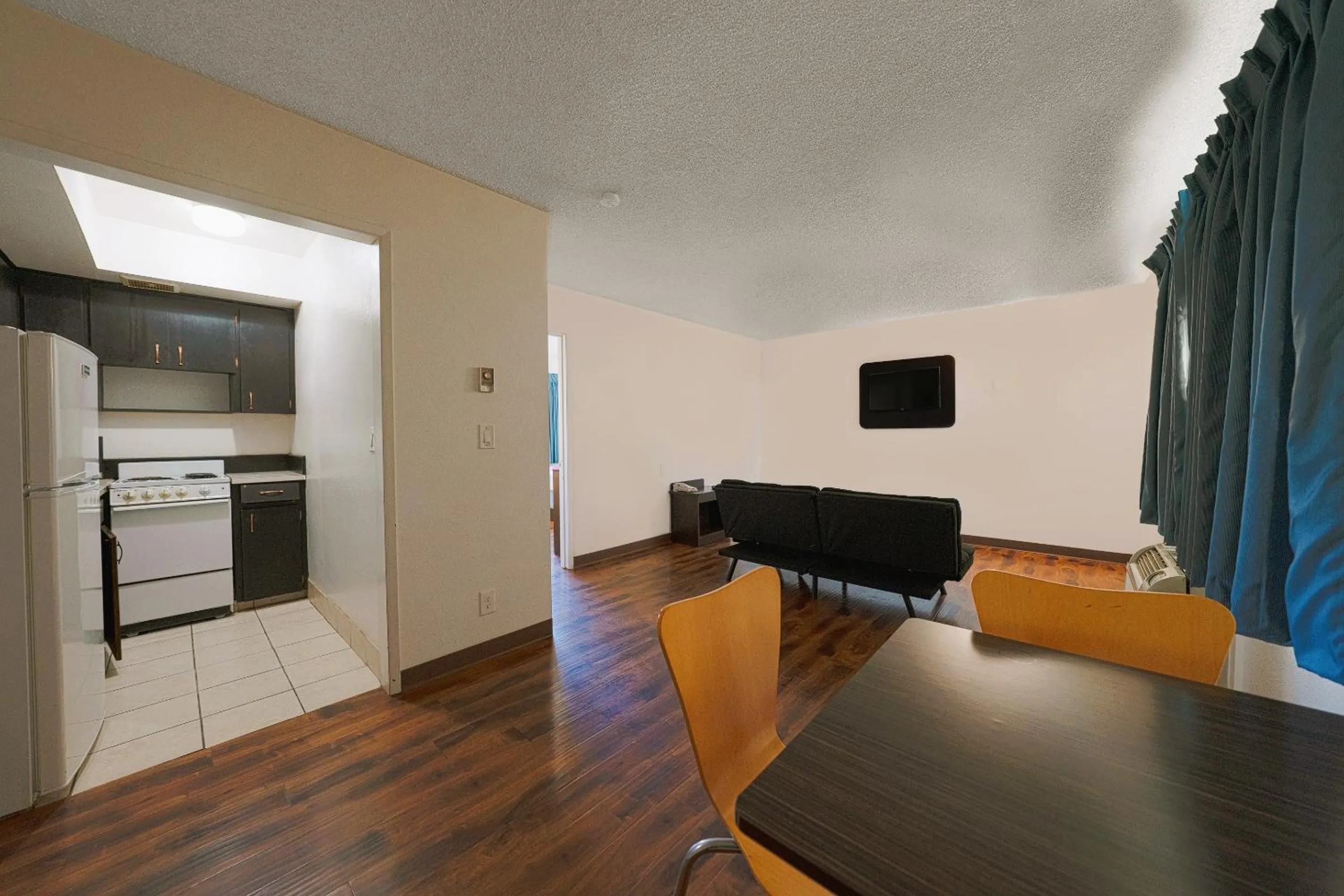 Bedroom in OYO Hotel St Helens OR