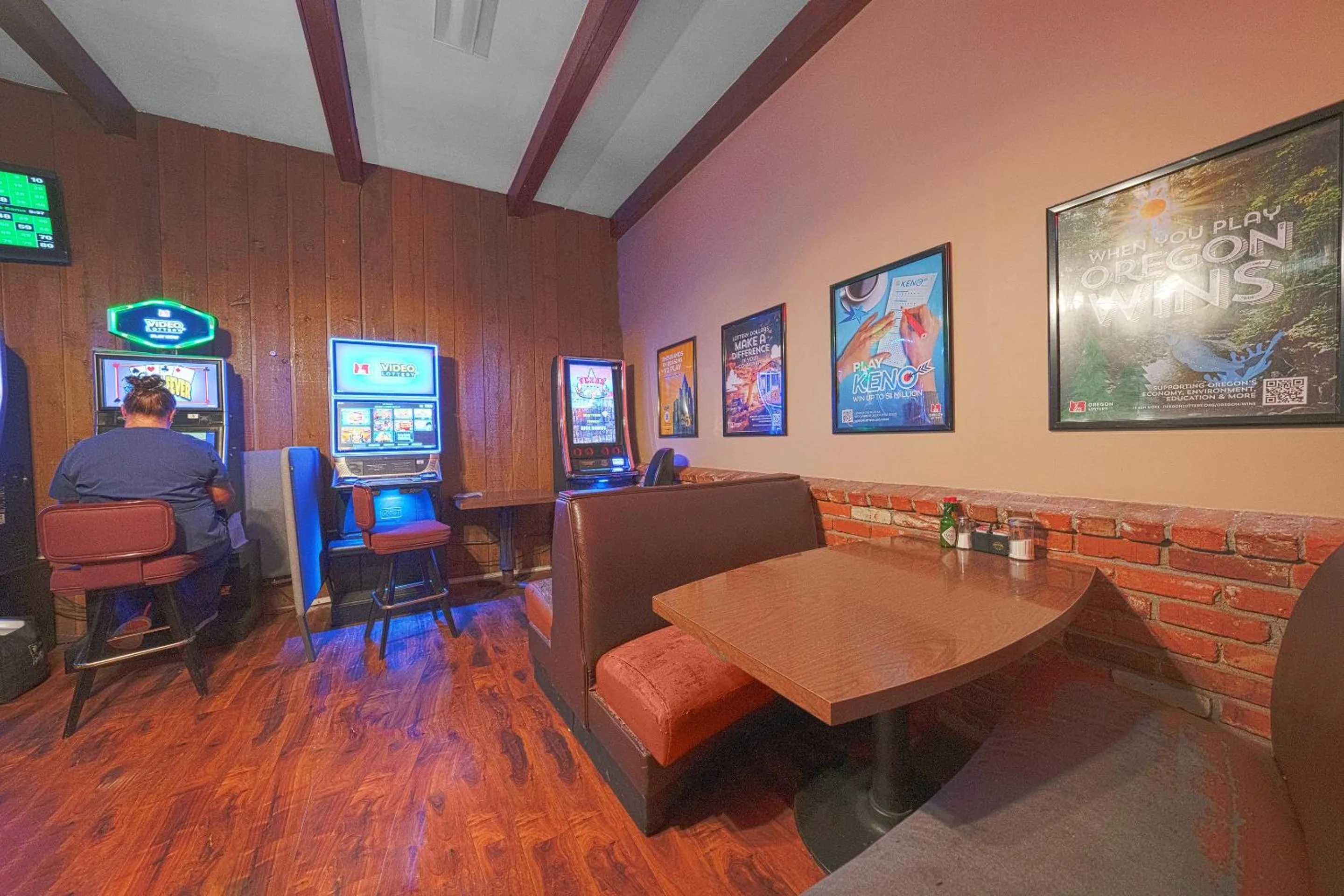 Entertainment in OYO Hotel St Helens OR