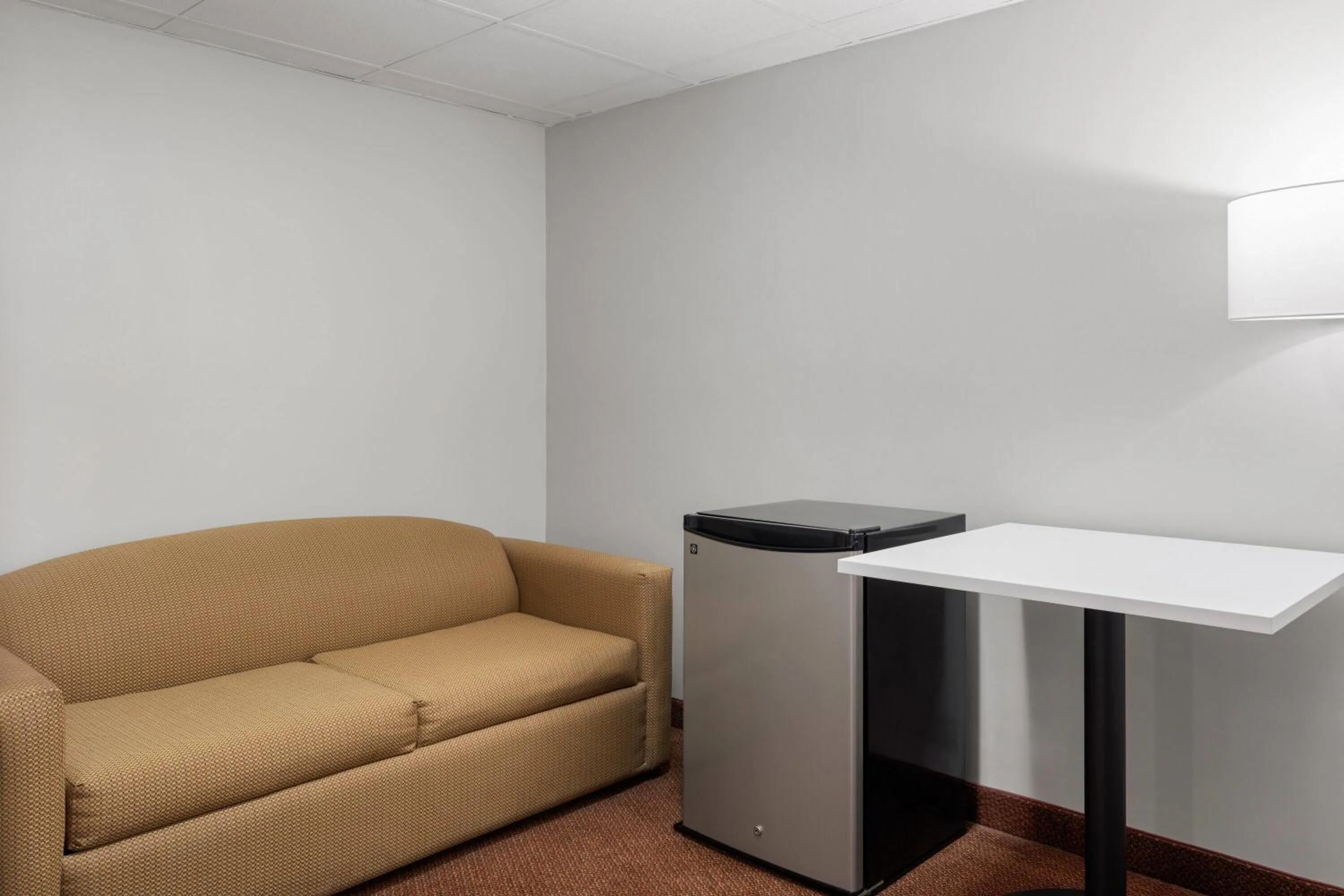 Photo of the whole room in Days Inn by Wyndham Hagerstown I-70