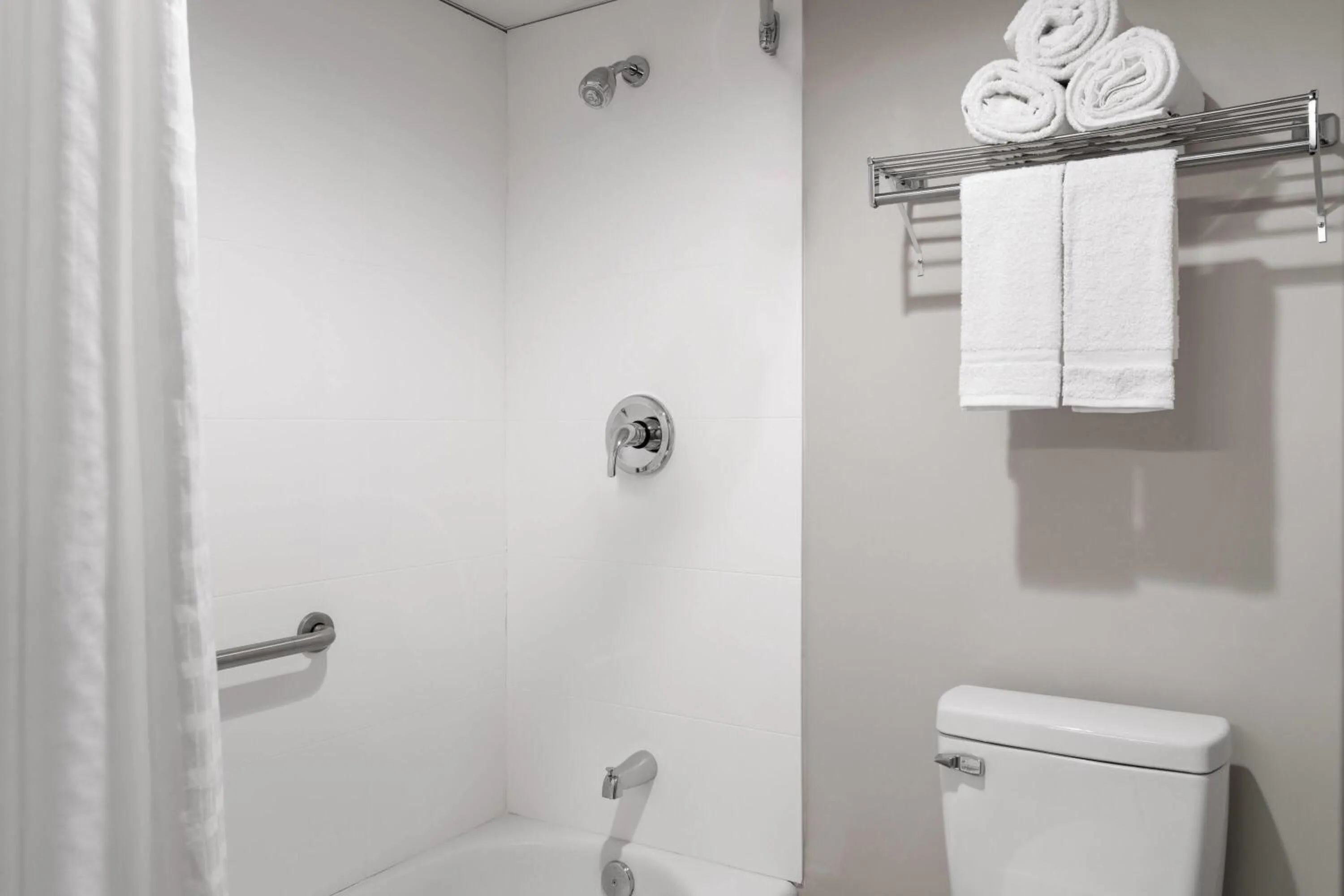 Bathroom in Days Inn by Wyndham Hagerstown I-70