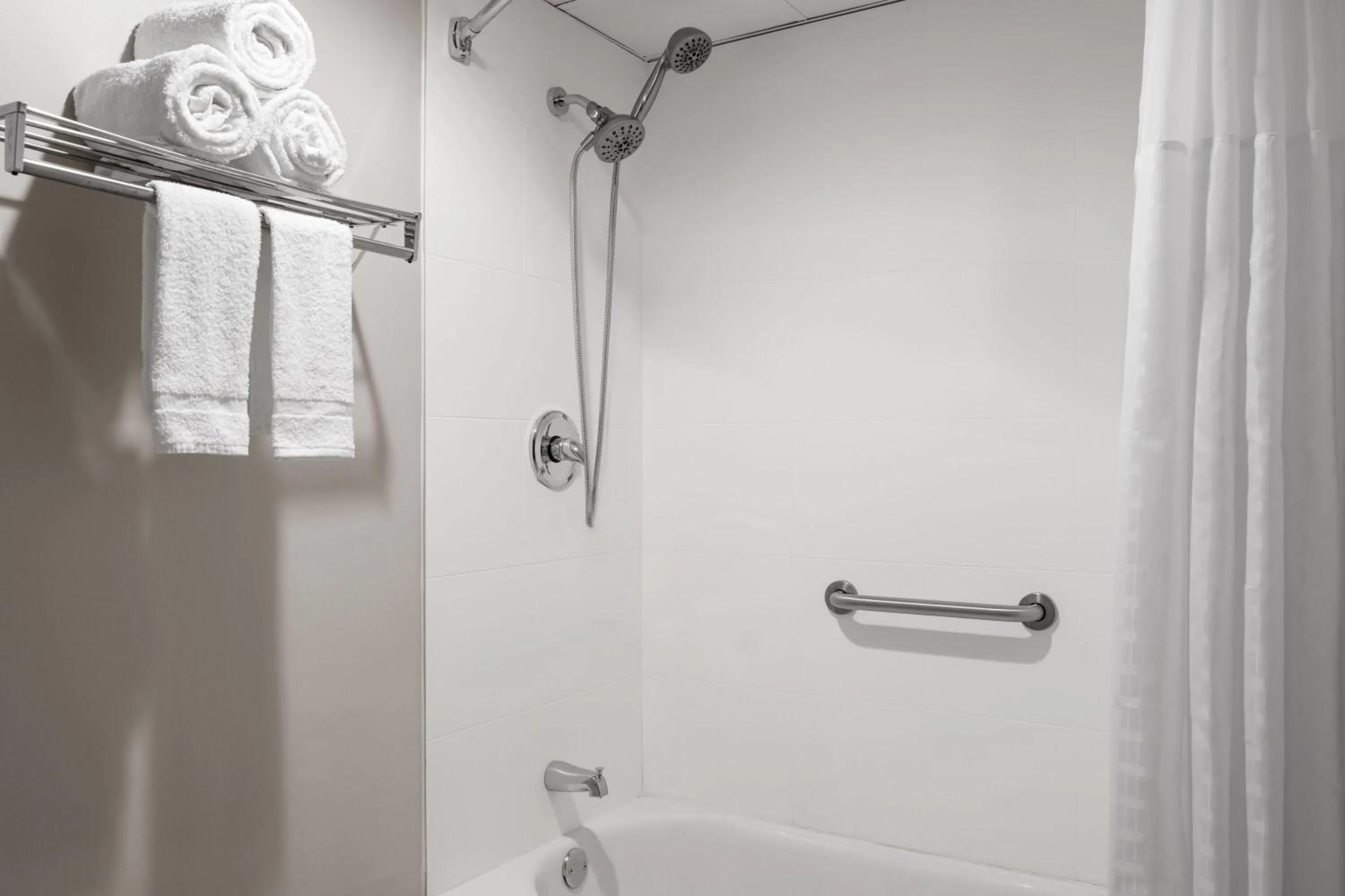 Bathroom in Days Inn by Wyndham Hagerstown I-70