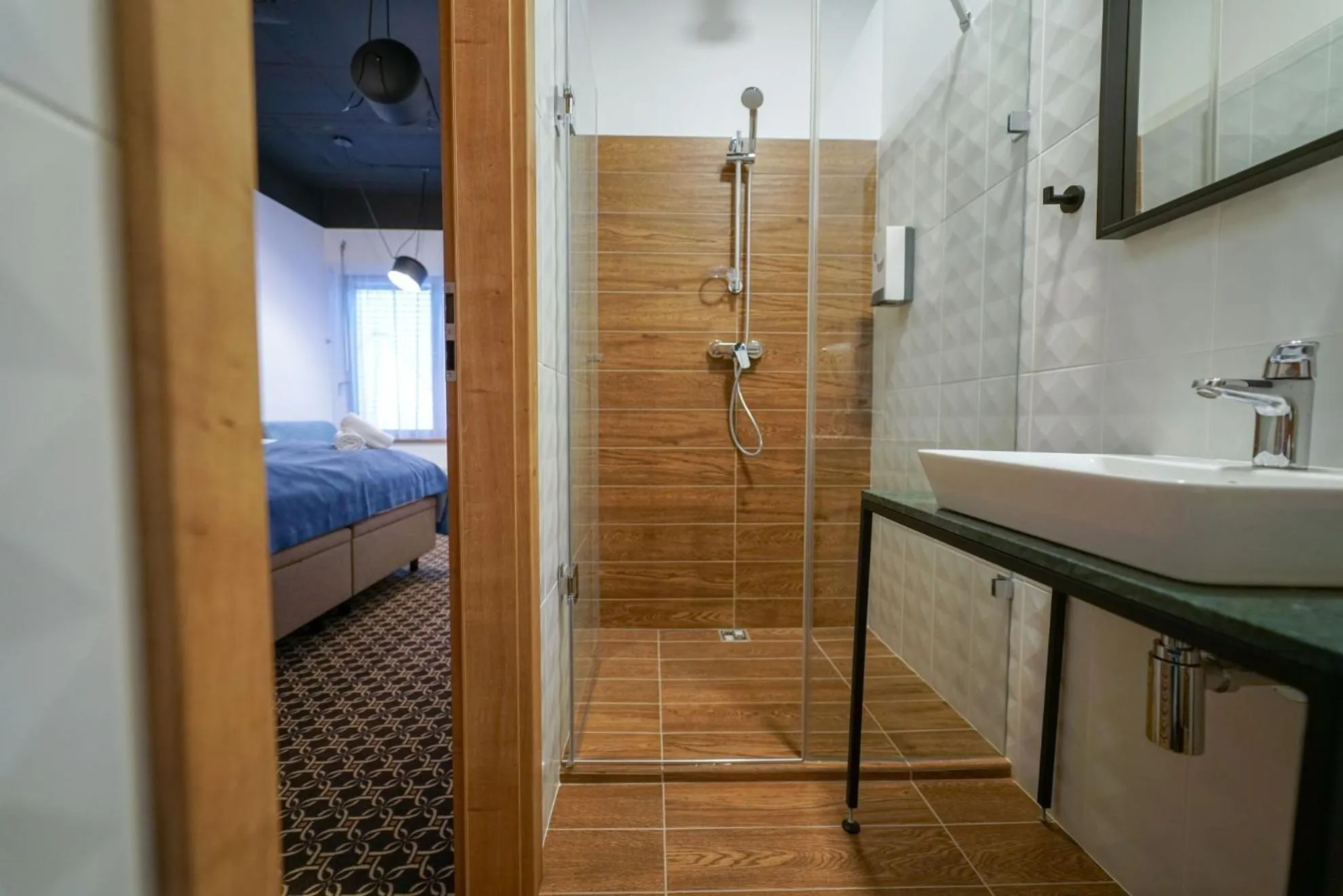 Shower, Bed in CHORS like a hotel - Capsule & NFT Boutique Hostel Bratislava - City Center
