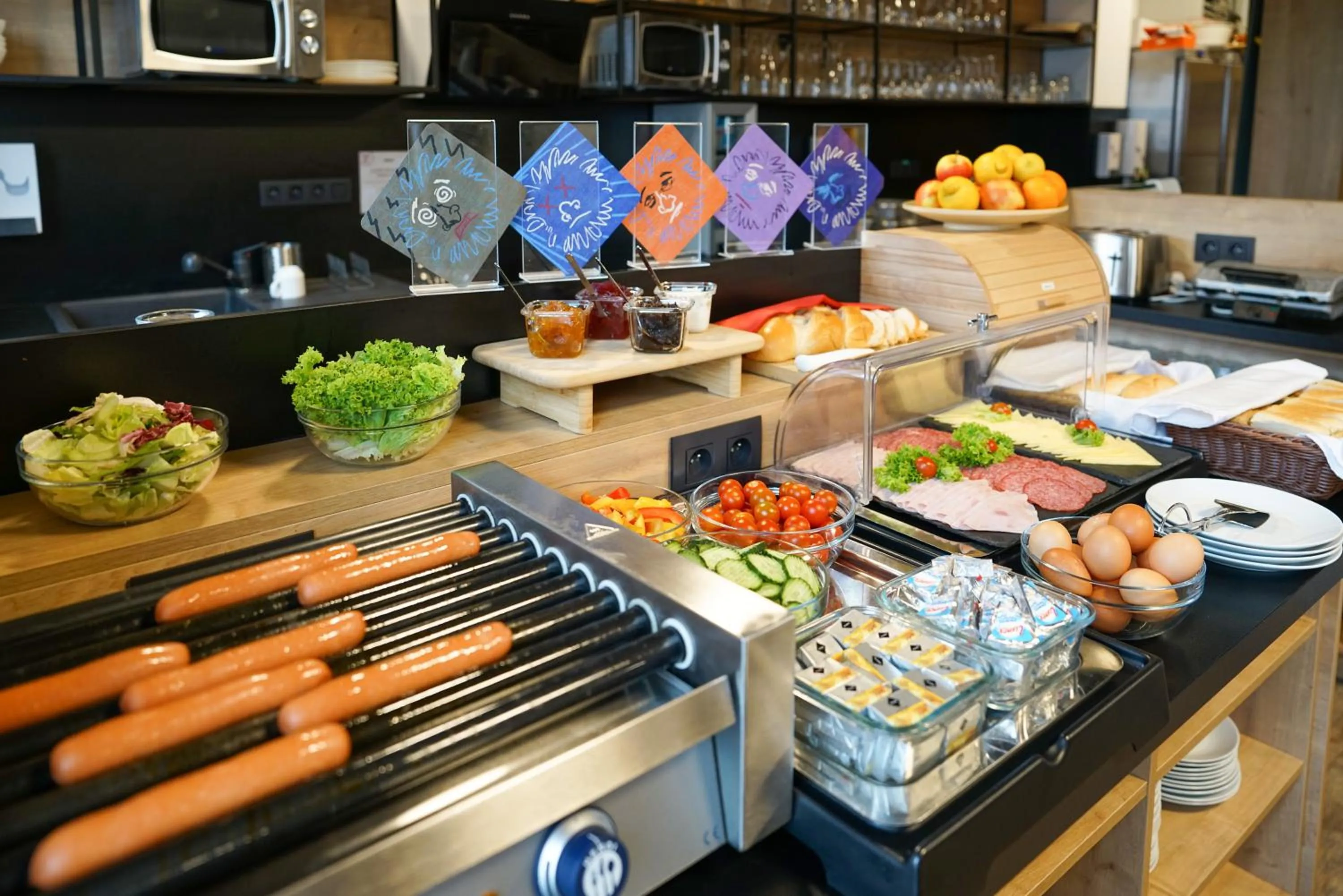 Restaurant/places to eat in CHORS like a hotel - Capsule & NFT Boutique Hostel Bratislava - City Center