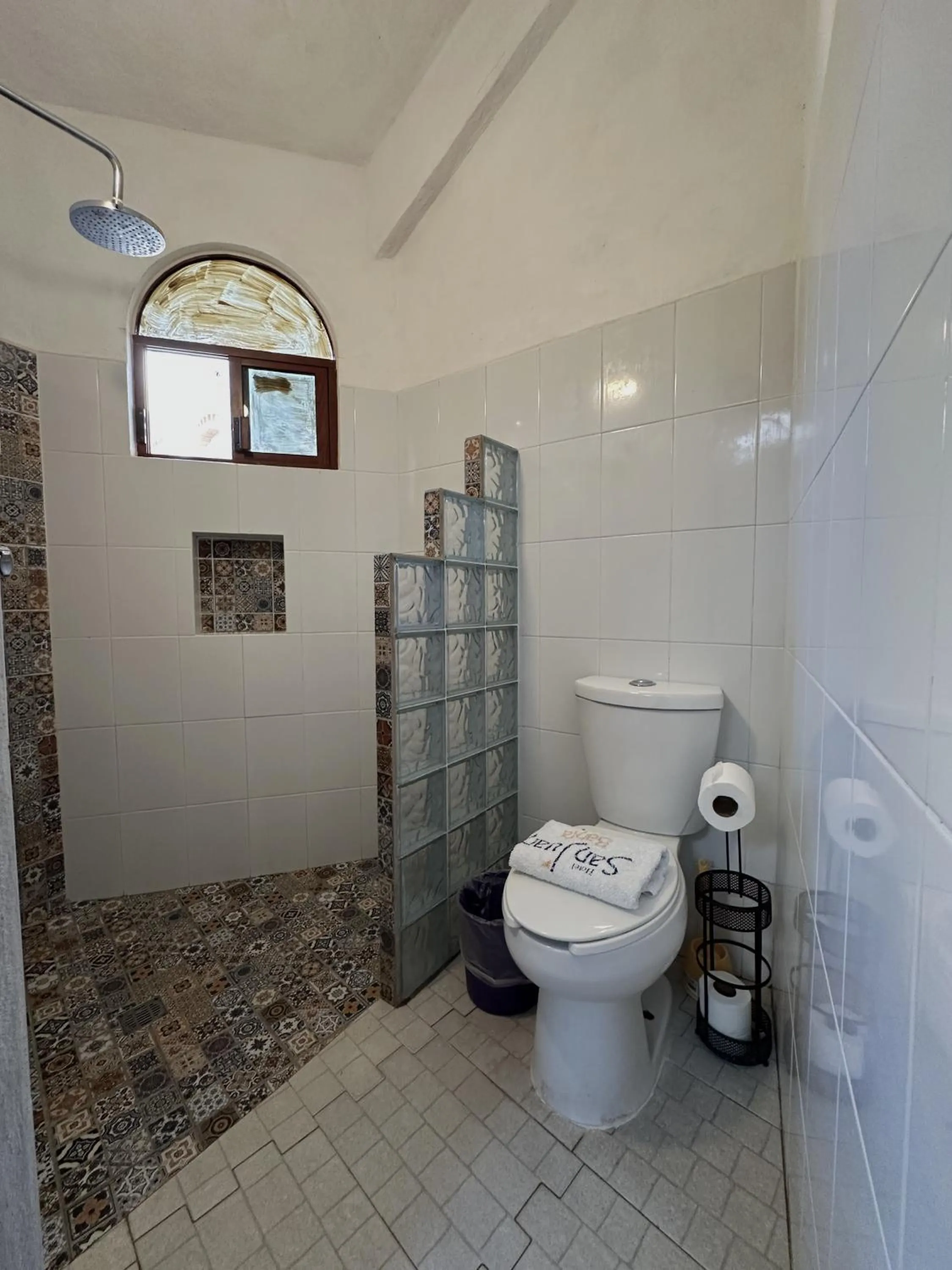 Shower in Hotel San Juan