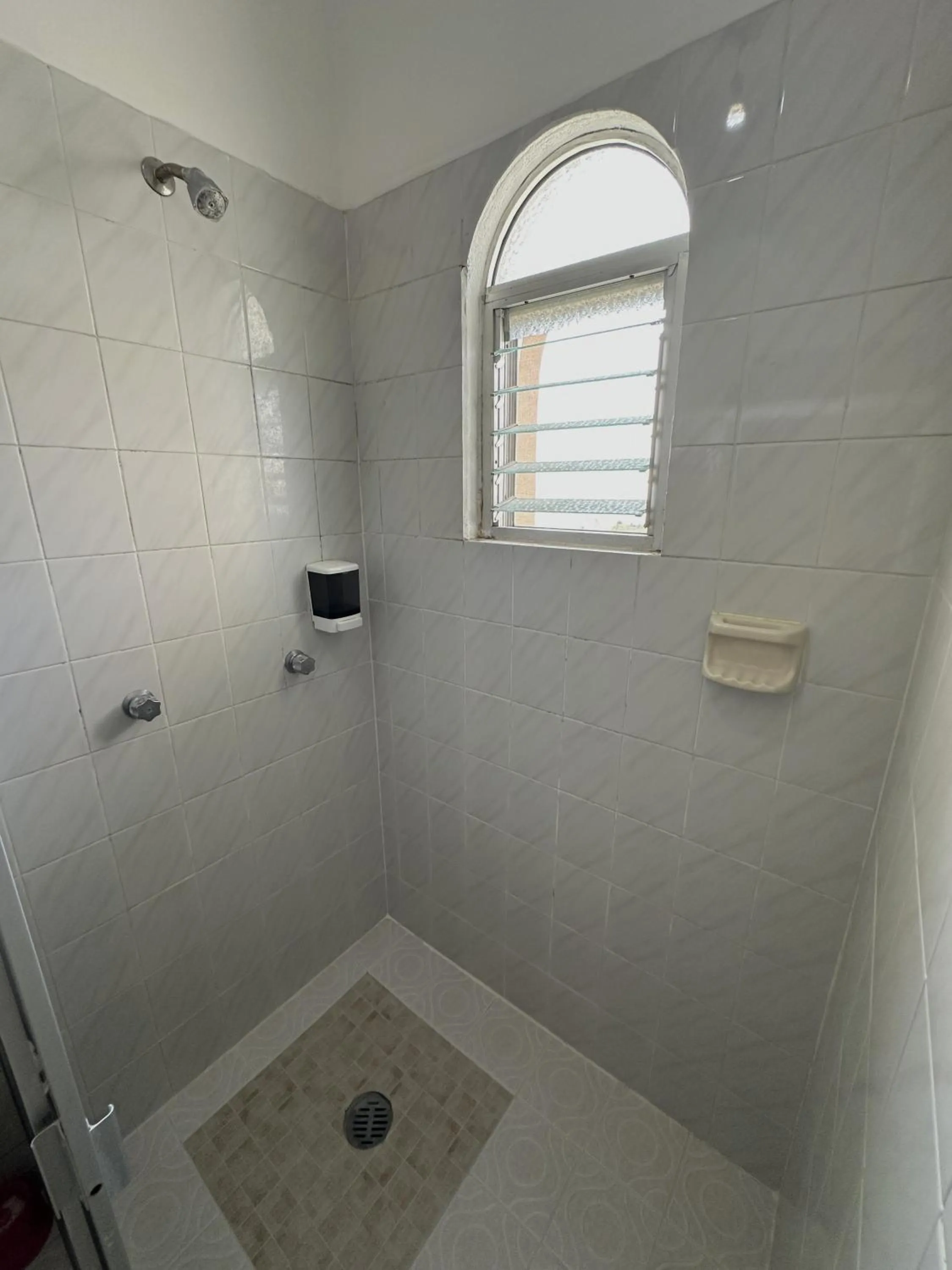 Shower in Hotel San Juan