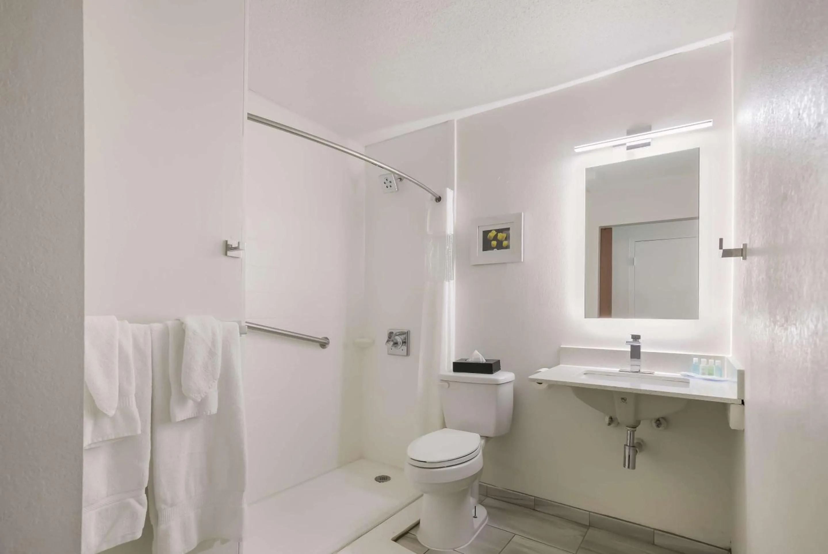 Bedroom in Clarion Hotel Conference Center