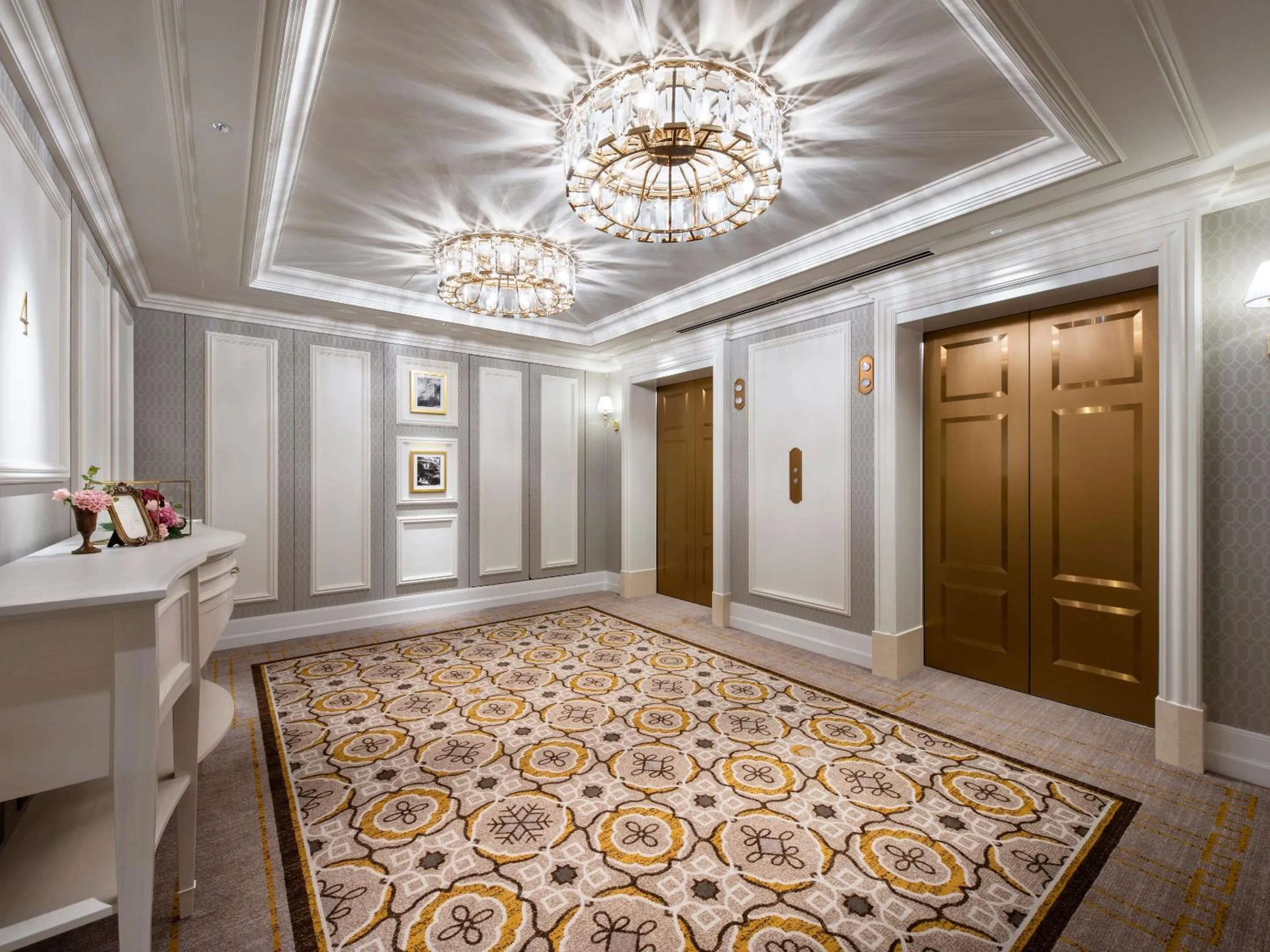 Lobby or reception, Bed in Takarazuka Hotel