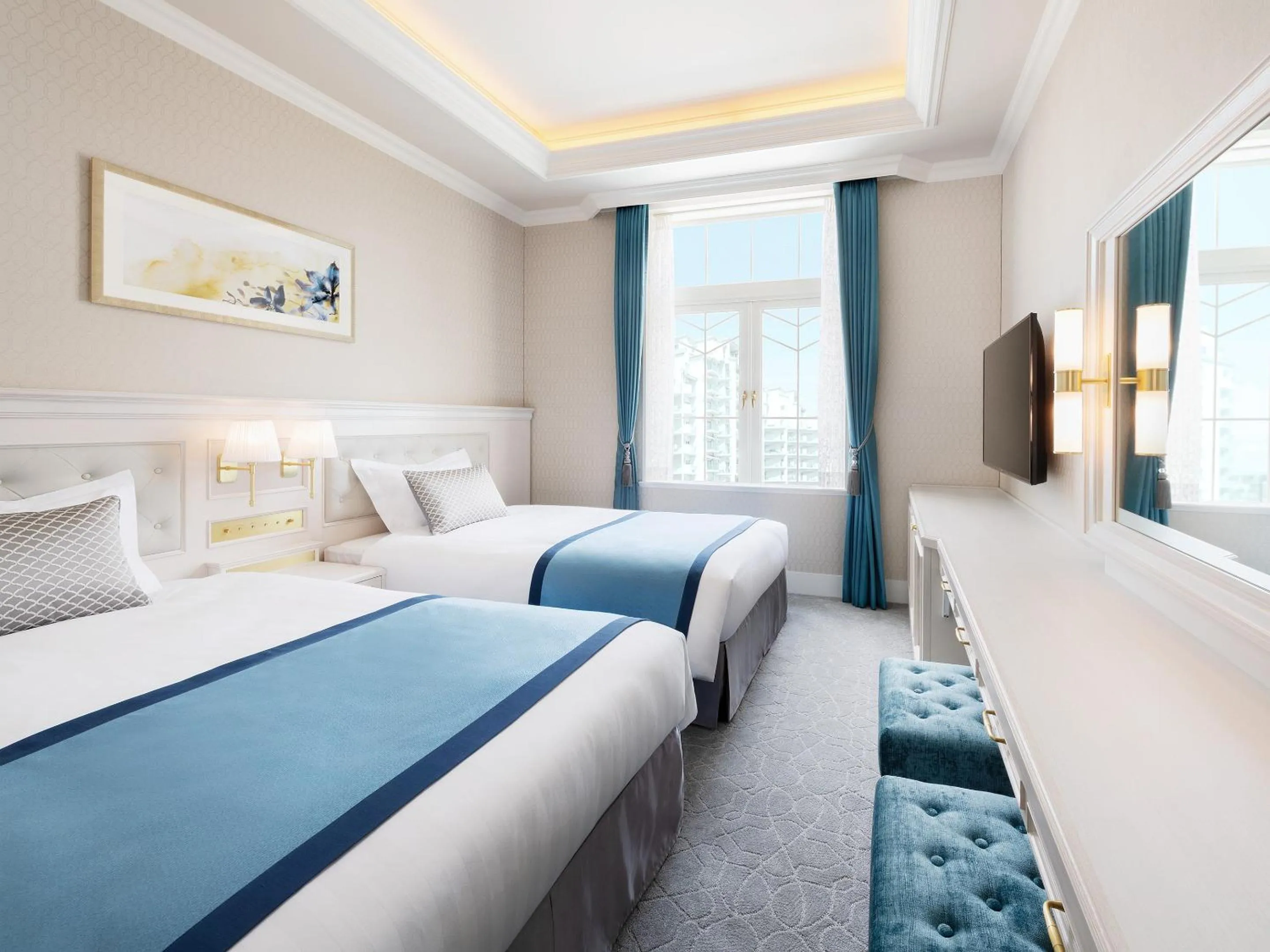 Bedroom, Bed in Takarazuka Hotel