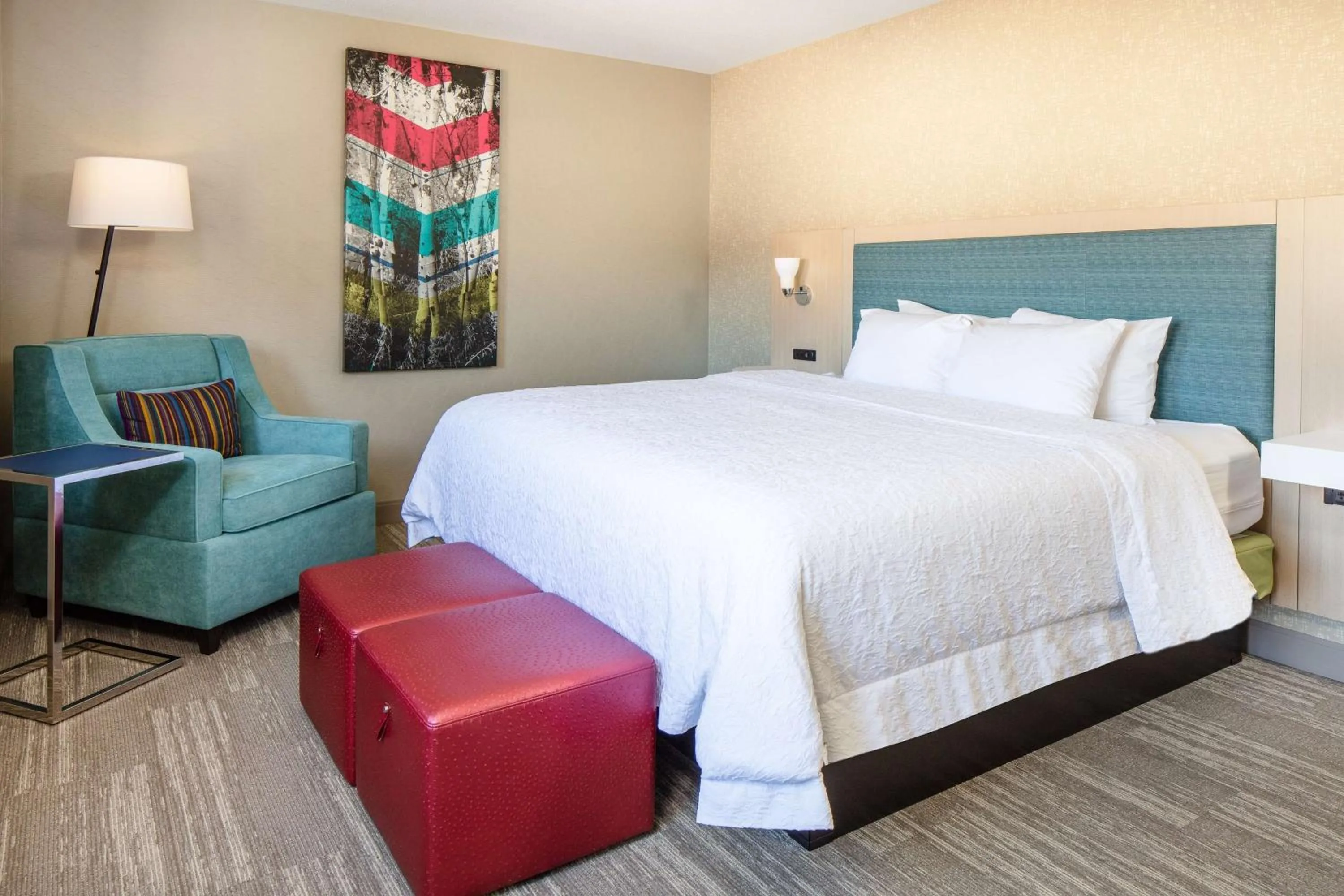 Bed in Hampton Inn Freeport