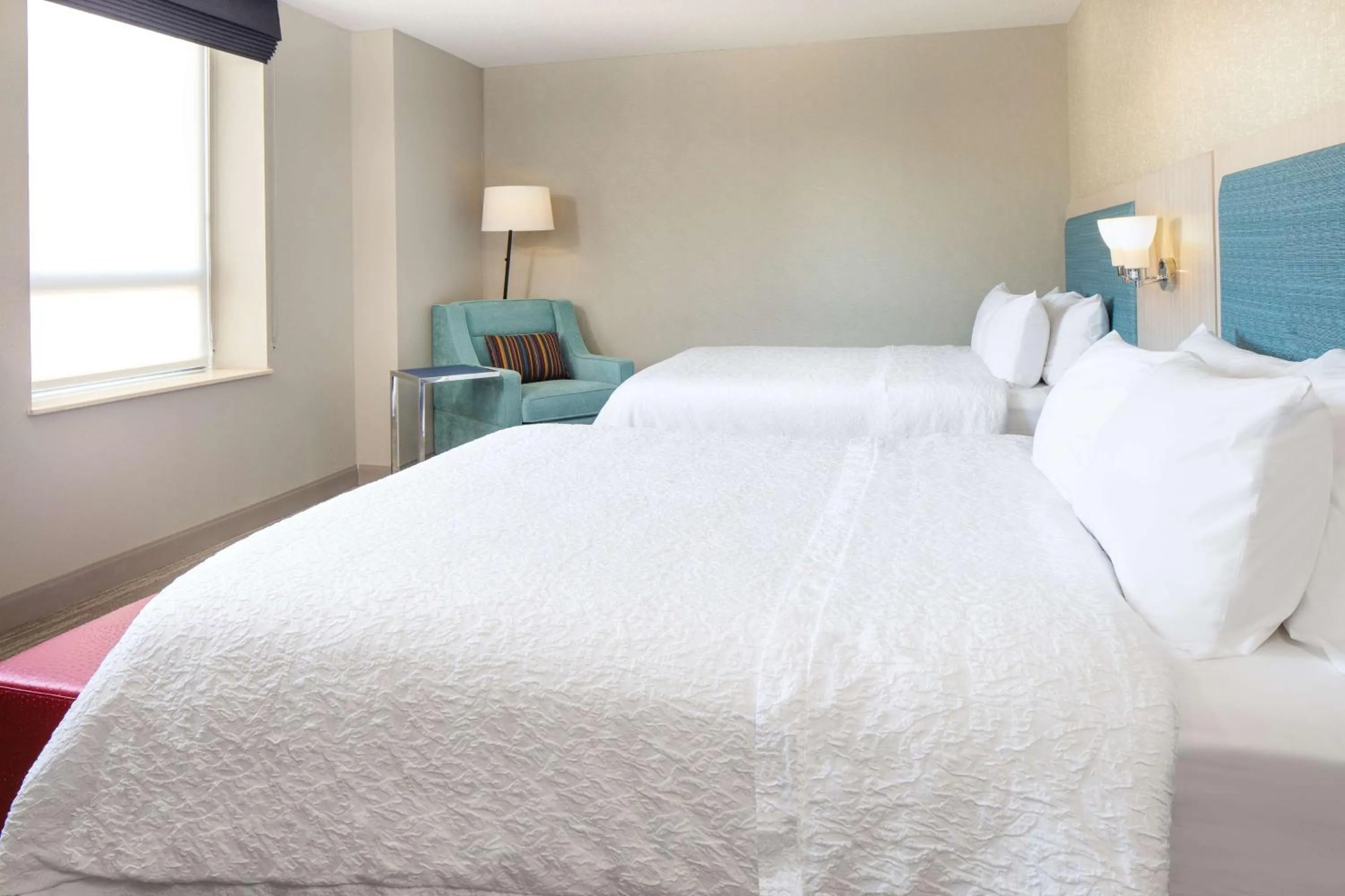 Bed in Hampton Inn Freeport