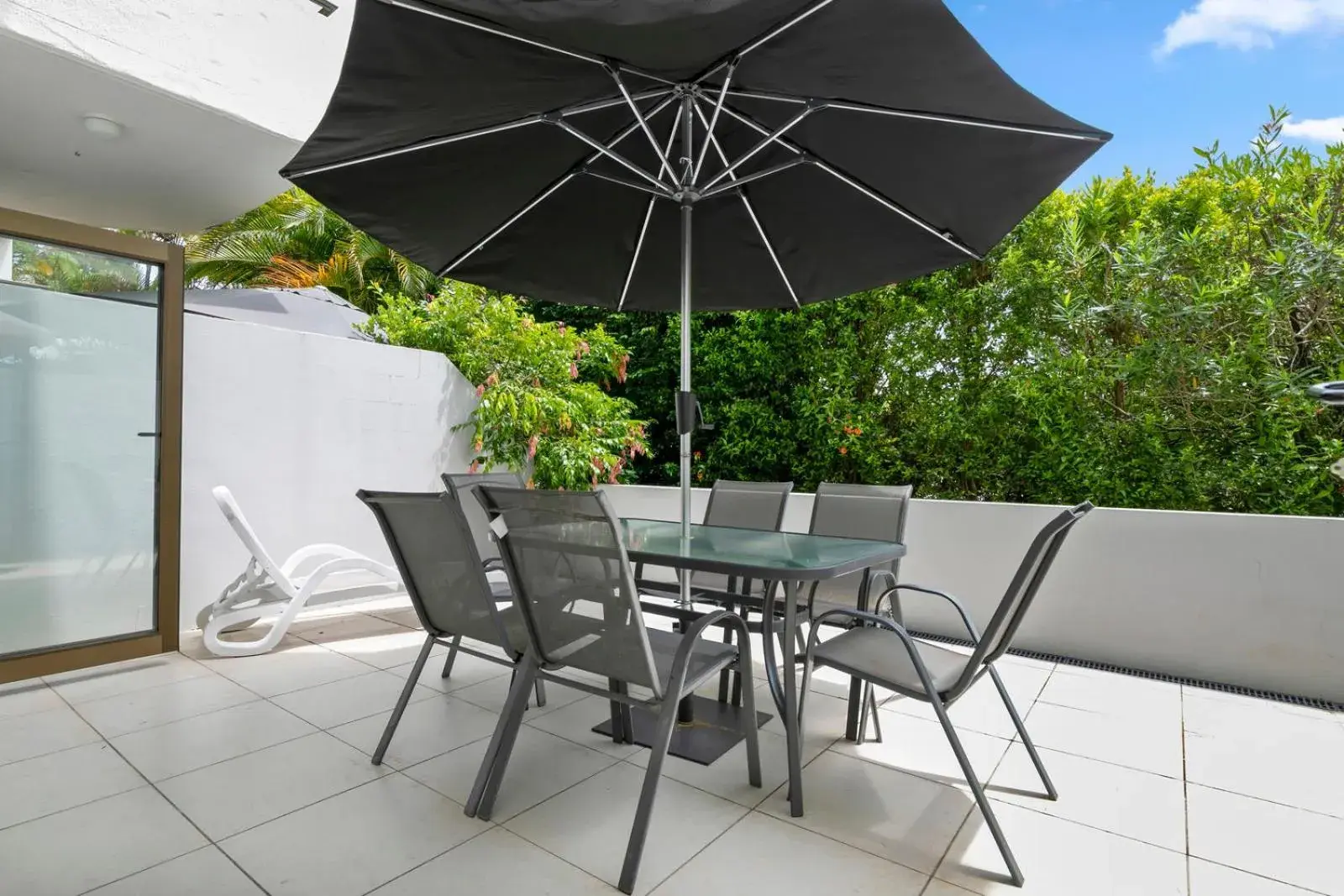 Deluxe Two-Bedroom Apartment with Palm View in Sun Lagoon Resort Deluxe Two-Bedroom Apartment with Palm View in Sun Lagoon Resort