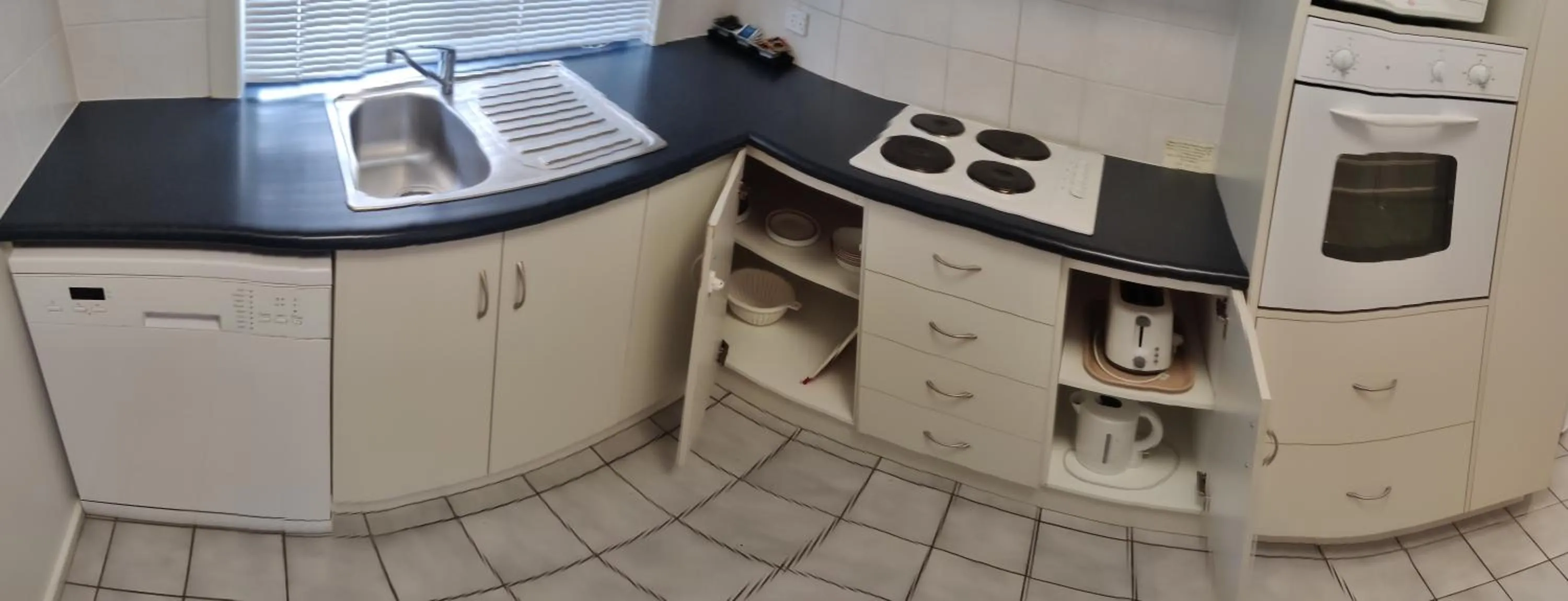 minibar in Belvoir Village Motel & Apartments Wodonga