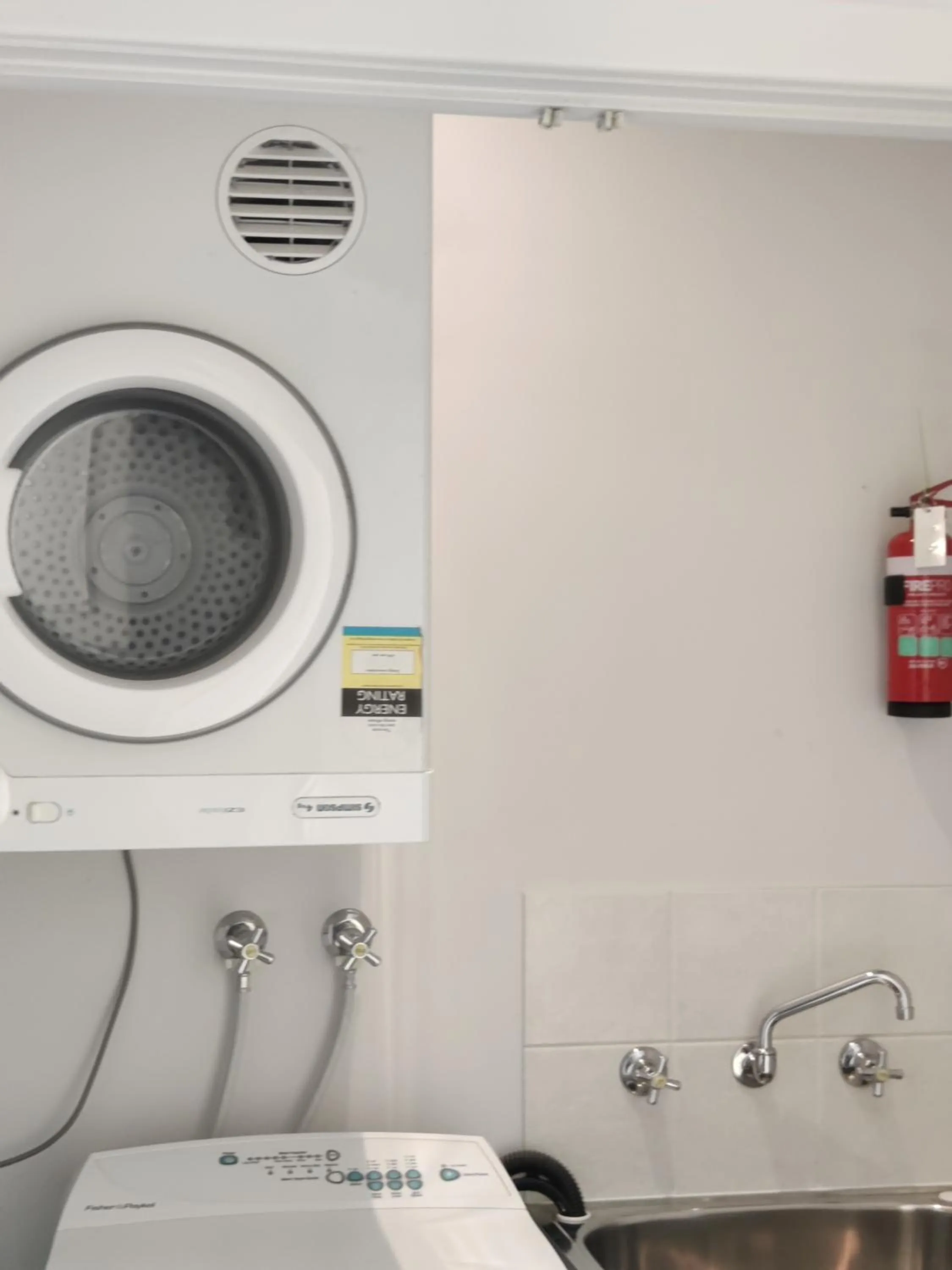 dryer in Belvoir Village Motel & Apartments Wodonga