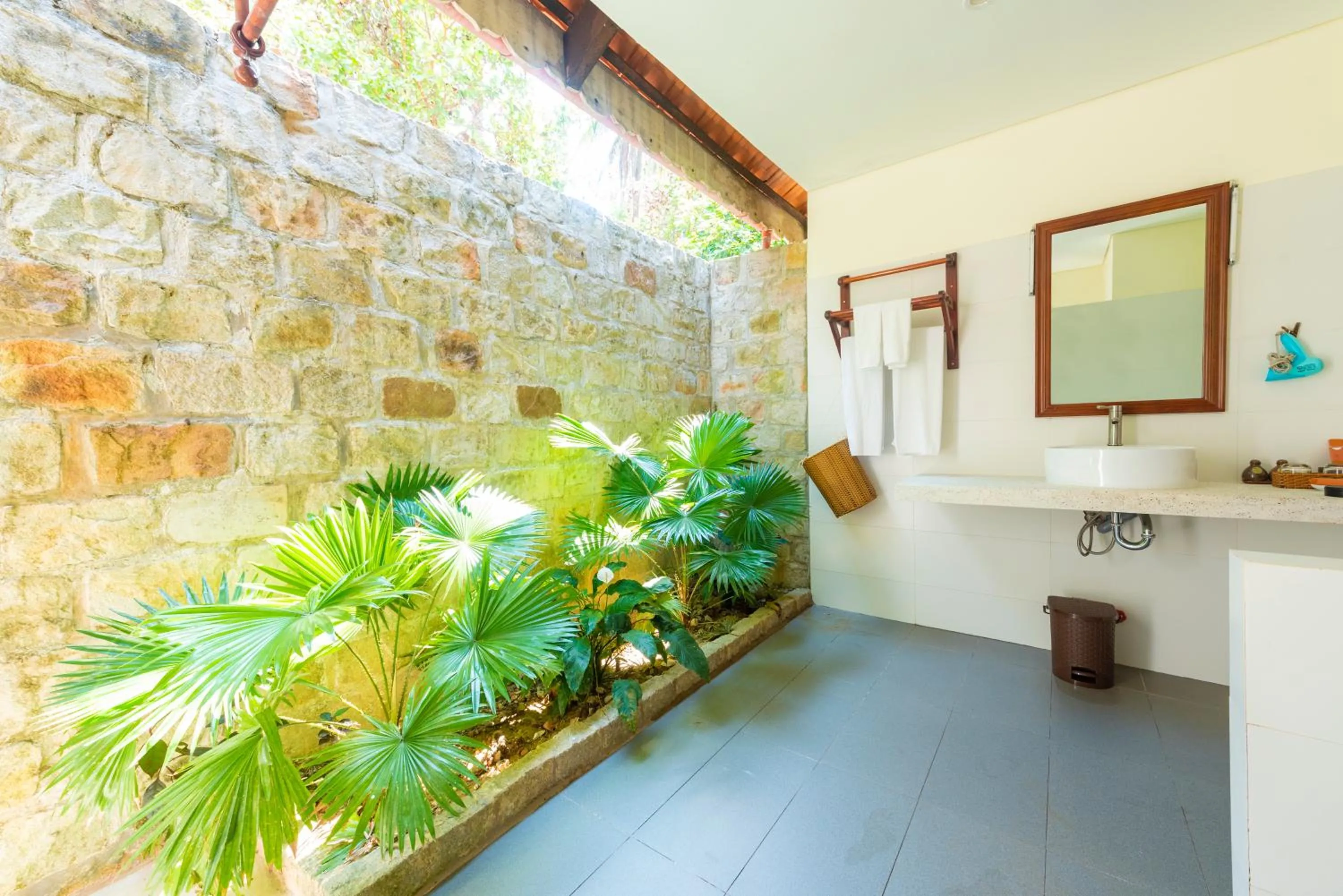 Toilet in Phu Quoc Eco Beach Resort