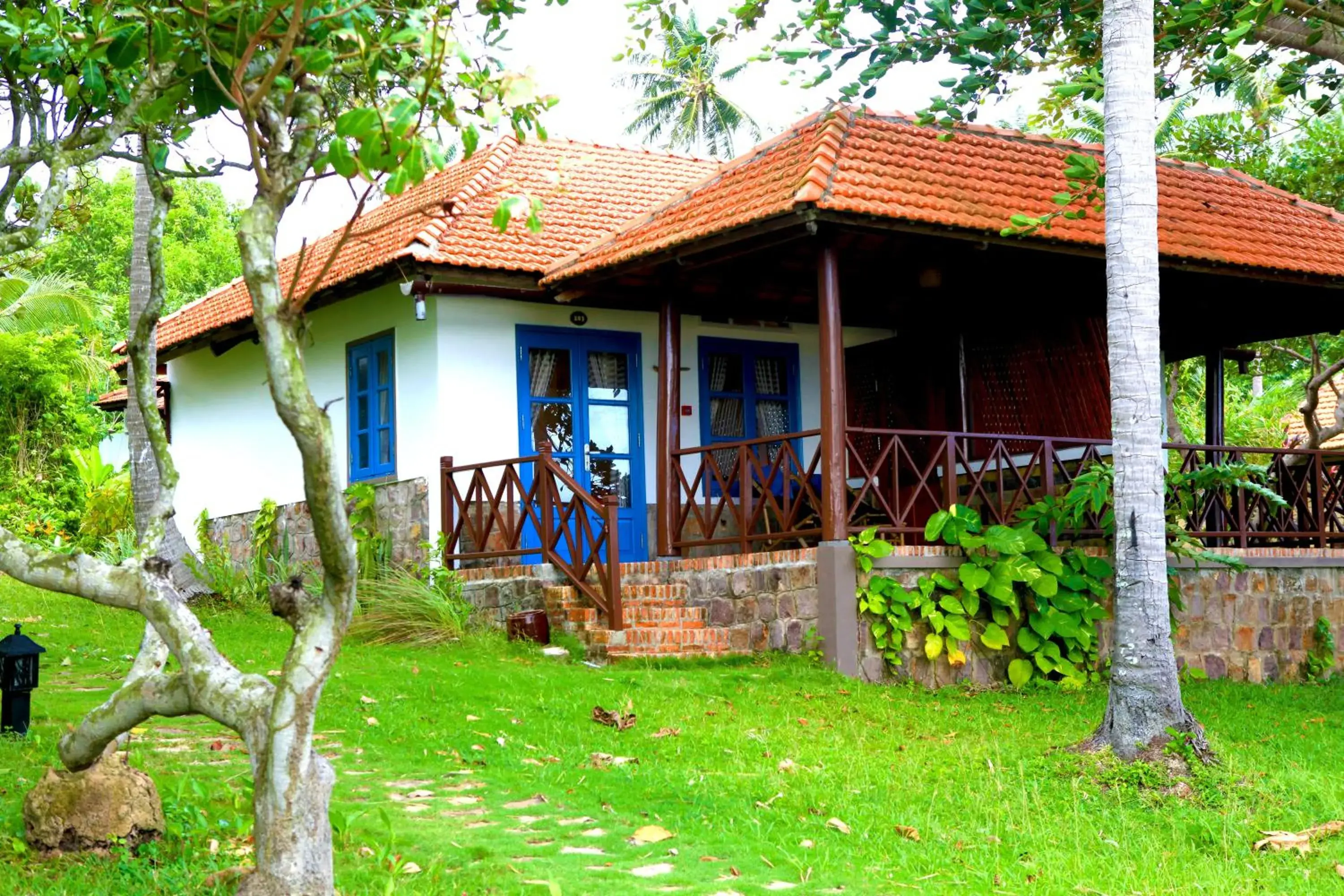 Deluxe Bungalow with Sea View in Phu Quoc Eco Beach Resort Deluxe Bungalow with Sea View in Phu Quoc Eco Beach Resort