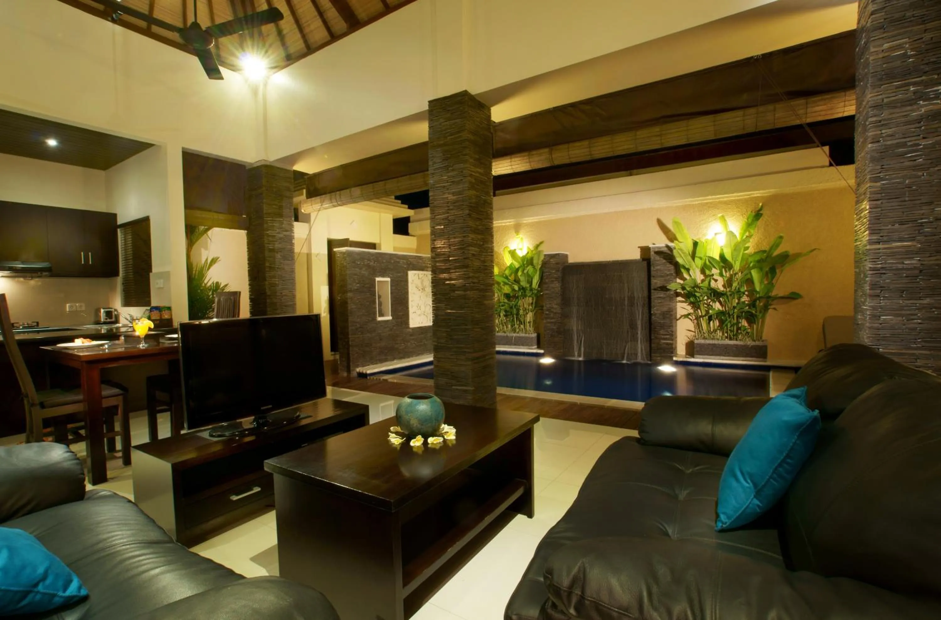 Kitchen or kitchenette in My Villas In Bali