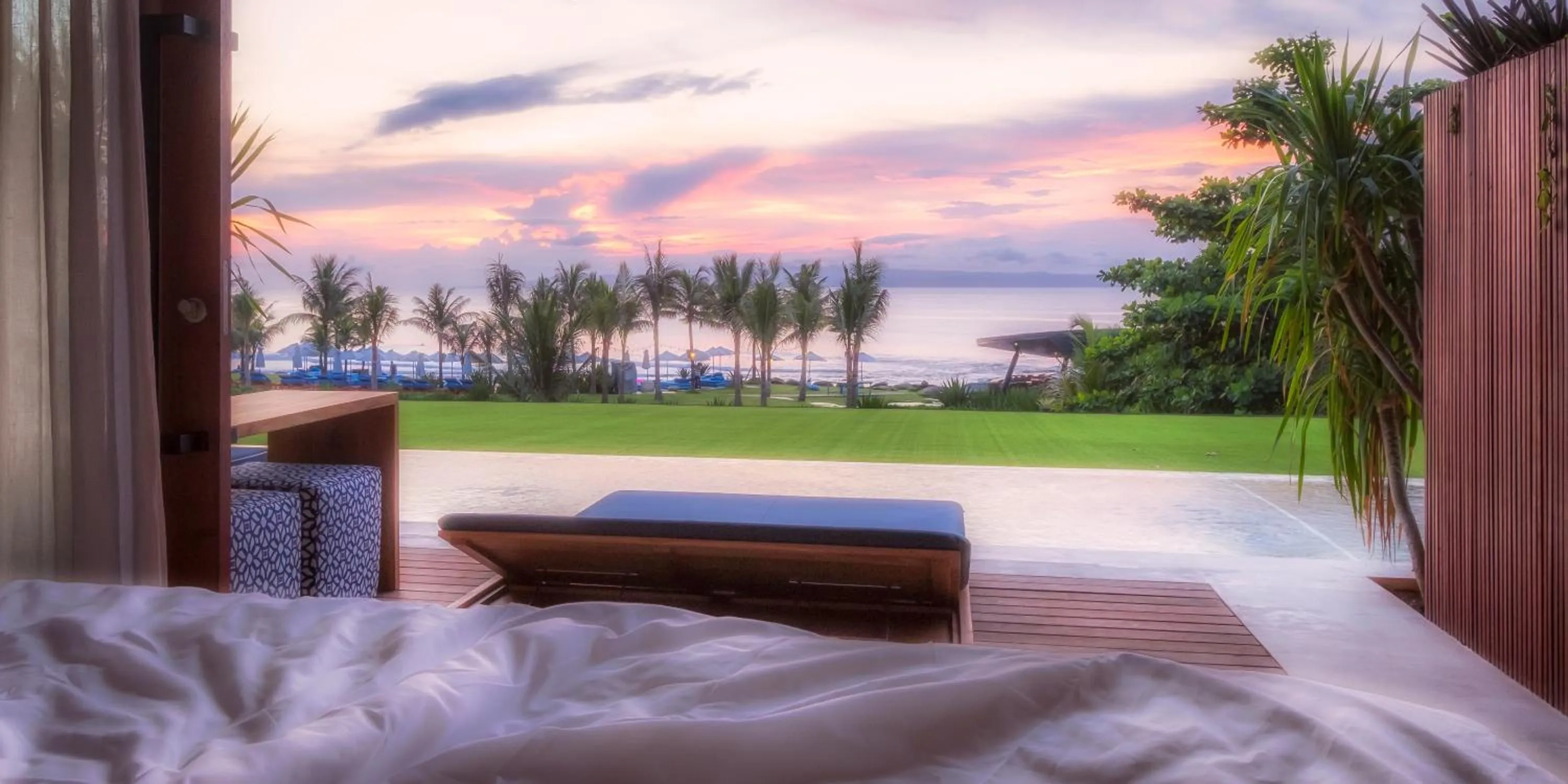 Property building, Bed in Hotel Komune and Beach Club Bali