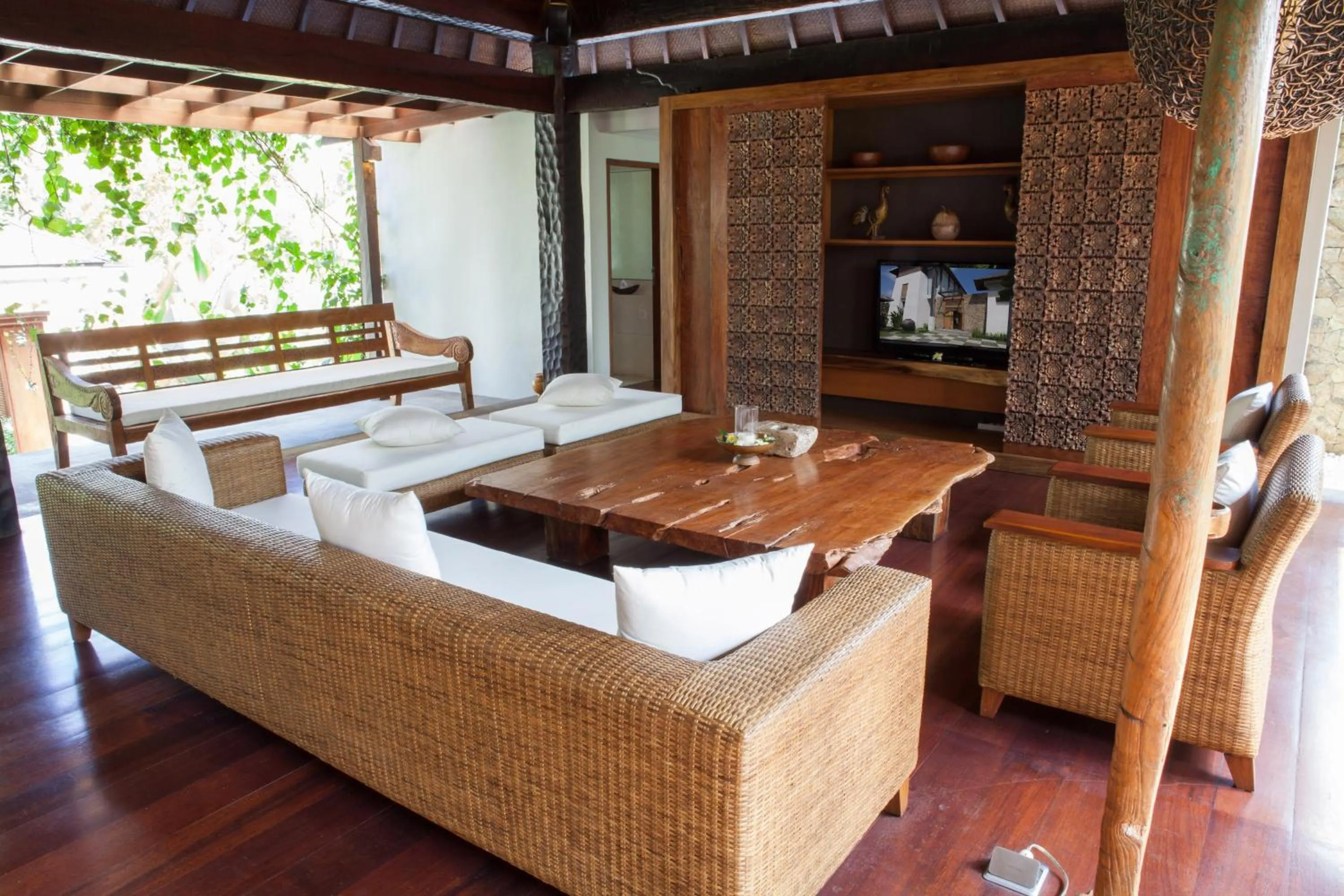 Communal lounge/ TV room in Swarapadi Villa