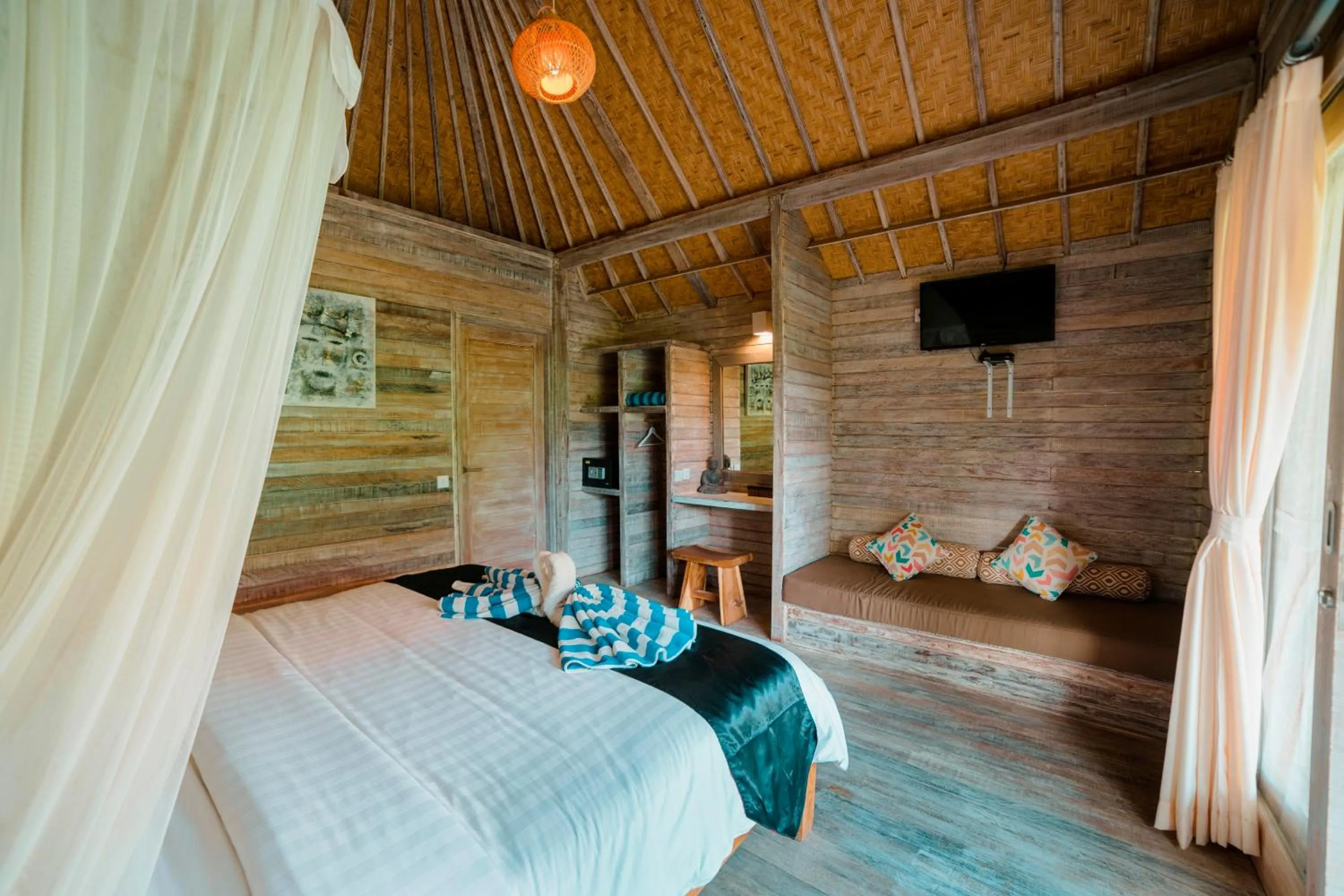 TV and multimedia in The Canda Villa