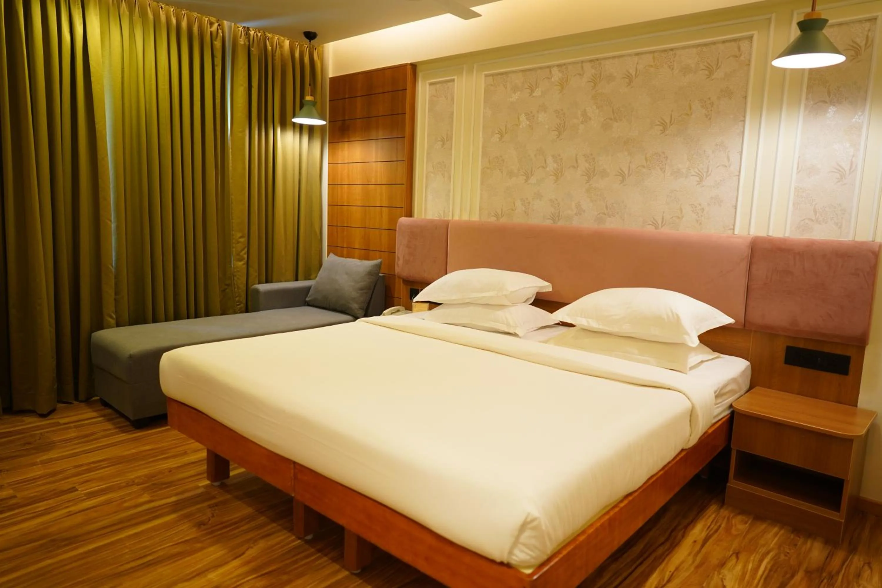 Bed in Hotel Surguru