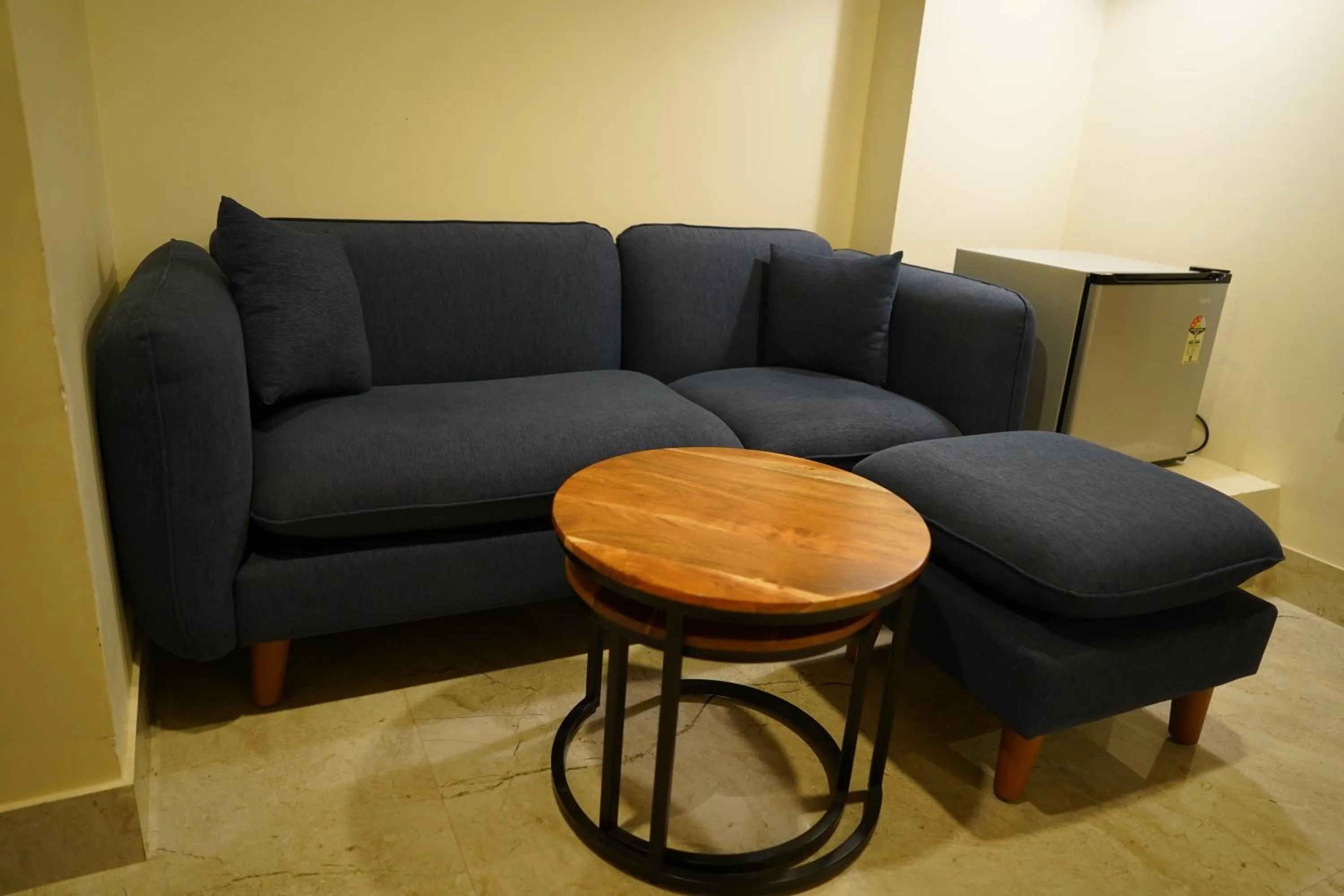 Seating area in Hotel Surguru