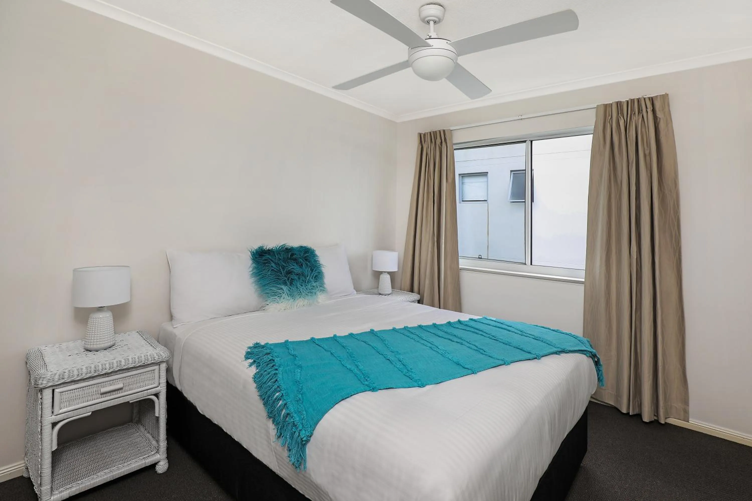 Bedroom, Bed in Dockside Apartments Mooloolaba