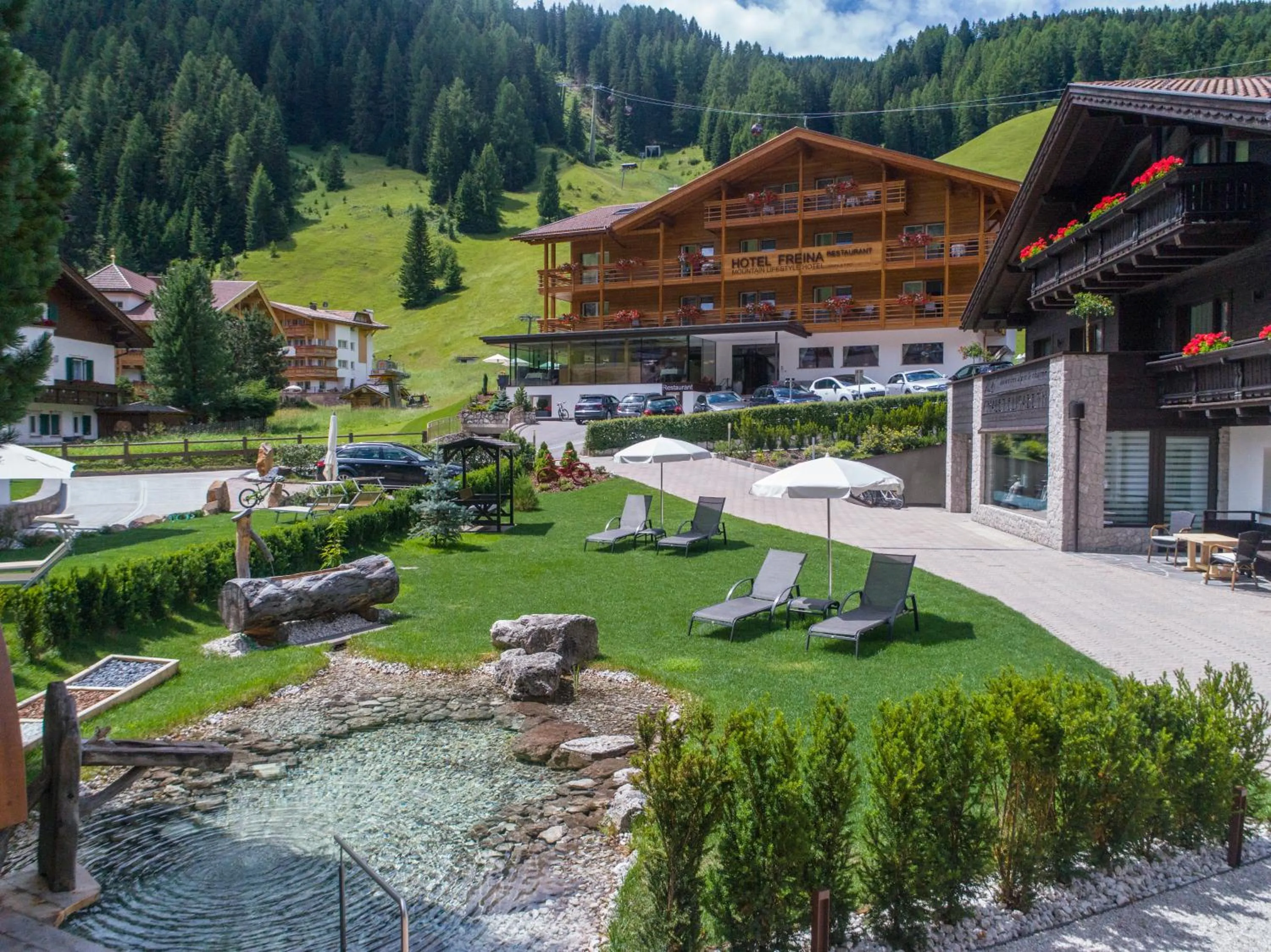 Garden in Chalet Elisabeth dolomites alpin & charme