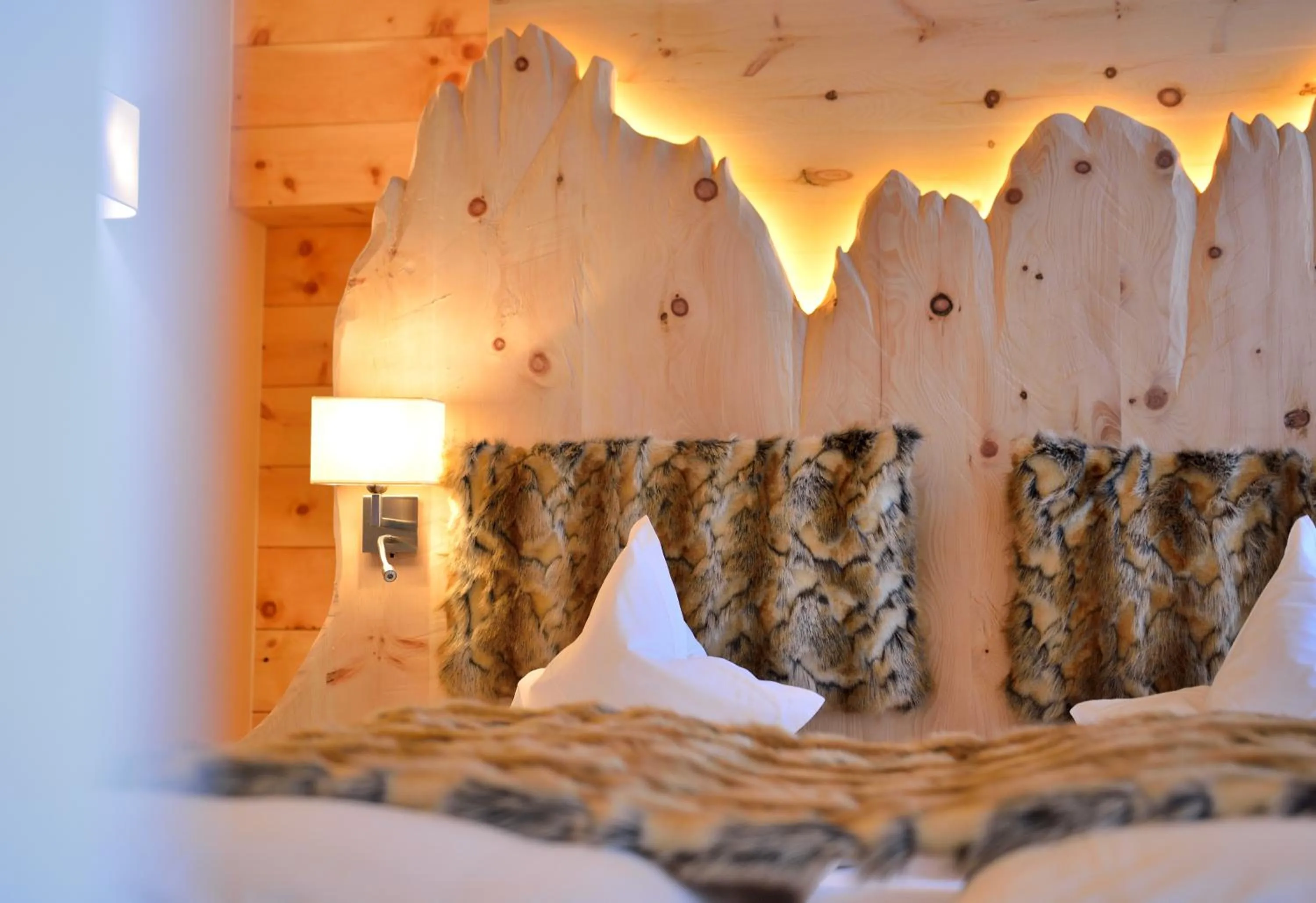 Spring, Bed in Chalet Elisabeth dolomites alpin & charme
