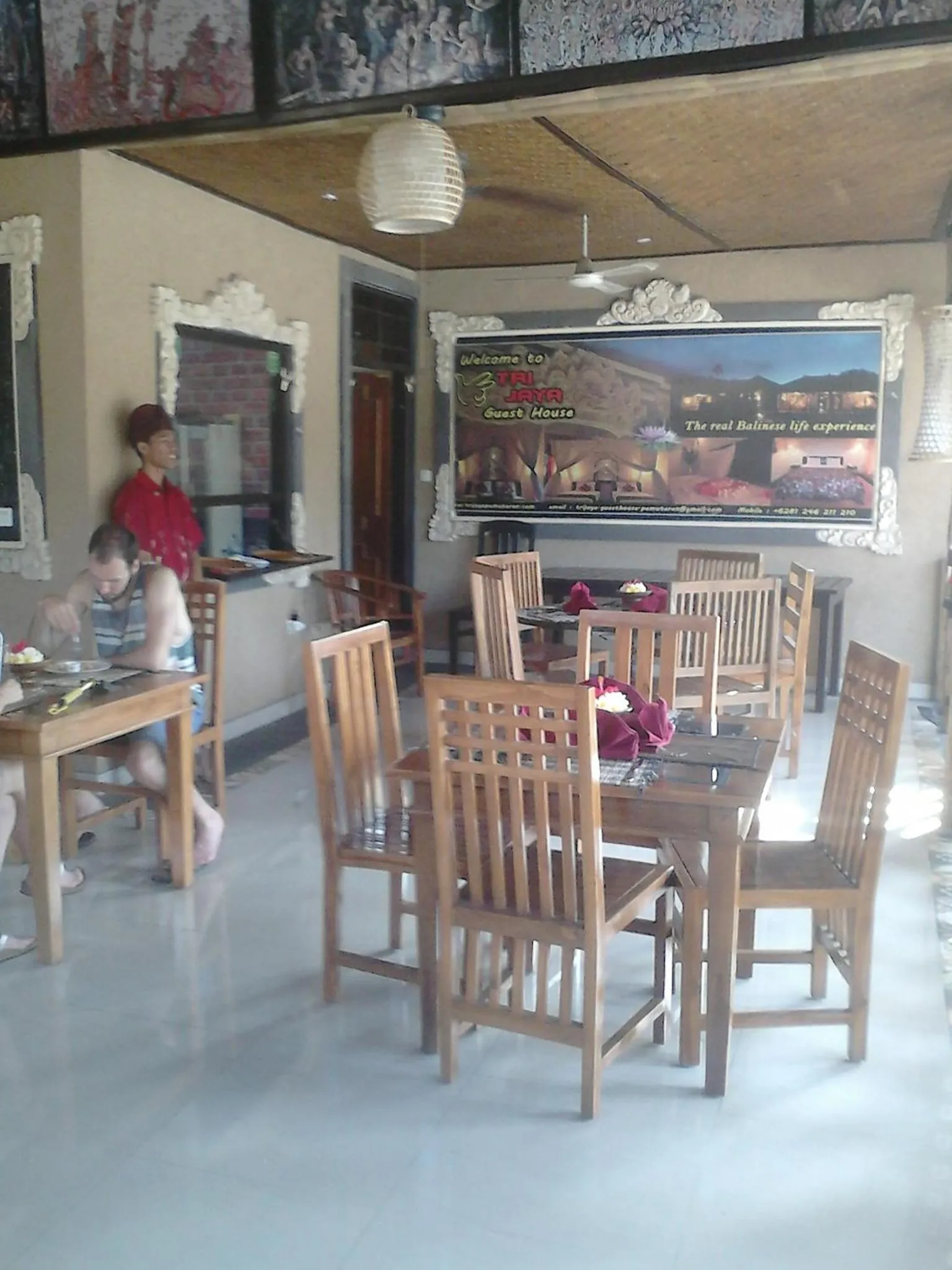 Restaurant/places to eat in Trijaya Guest House Pemuteran