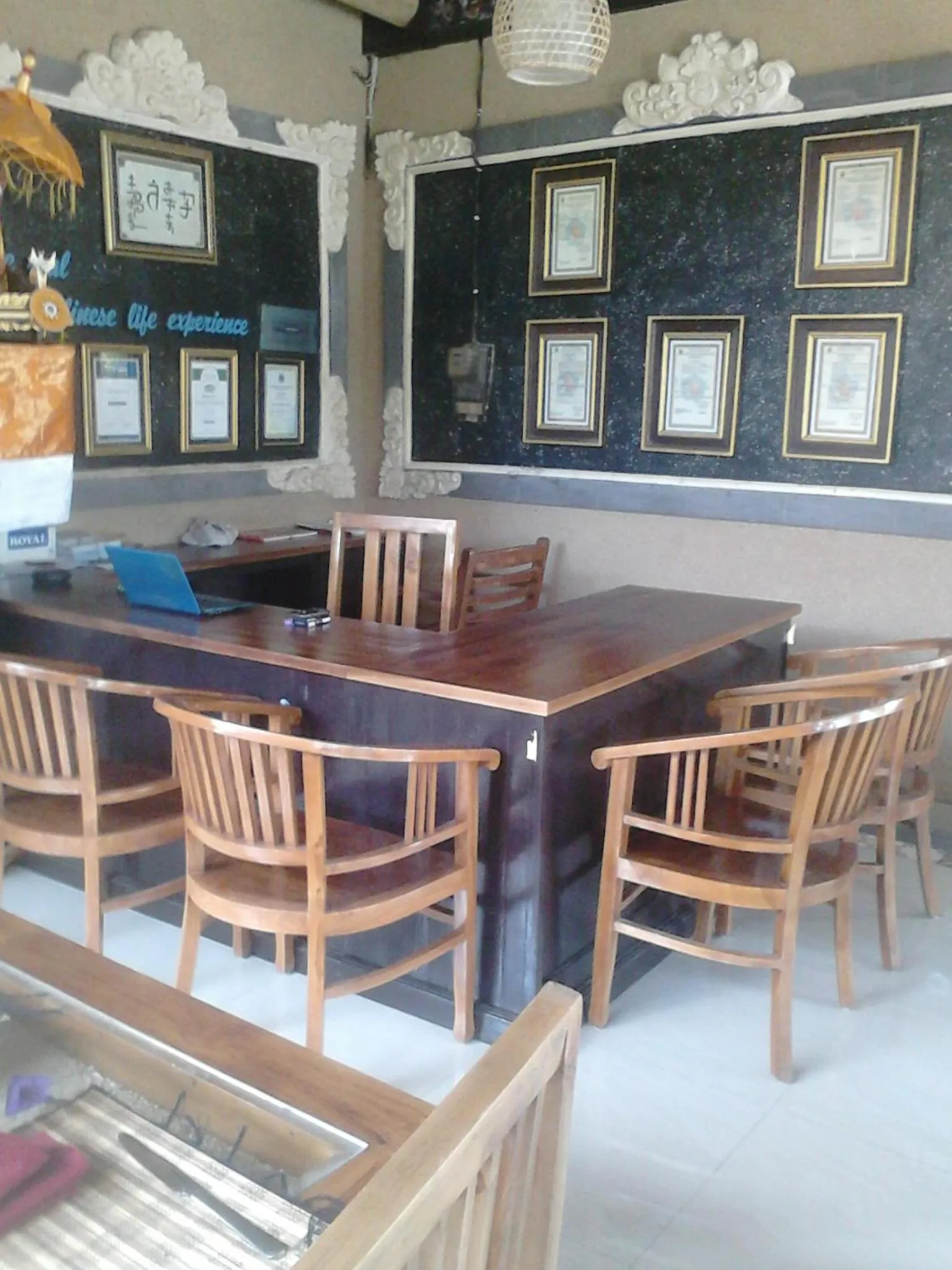 Photo of the whole room in Trijaya Guest House Pemuteran