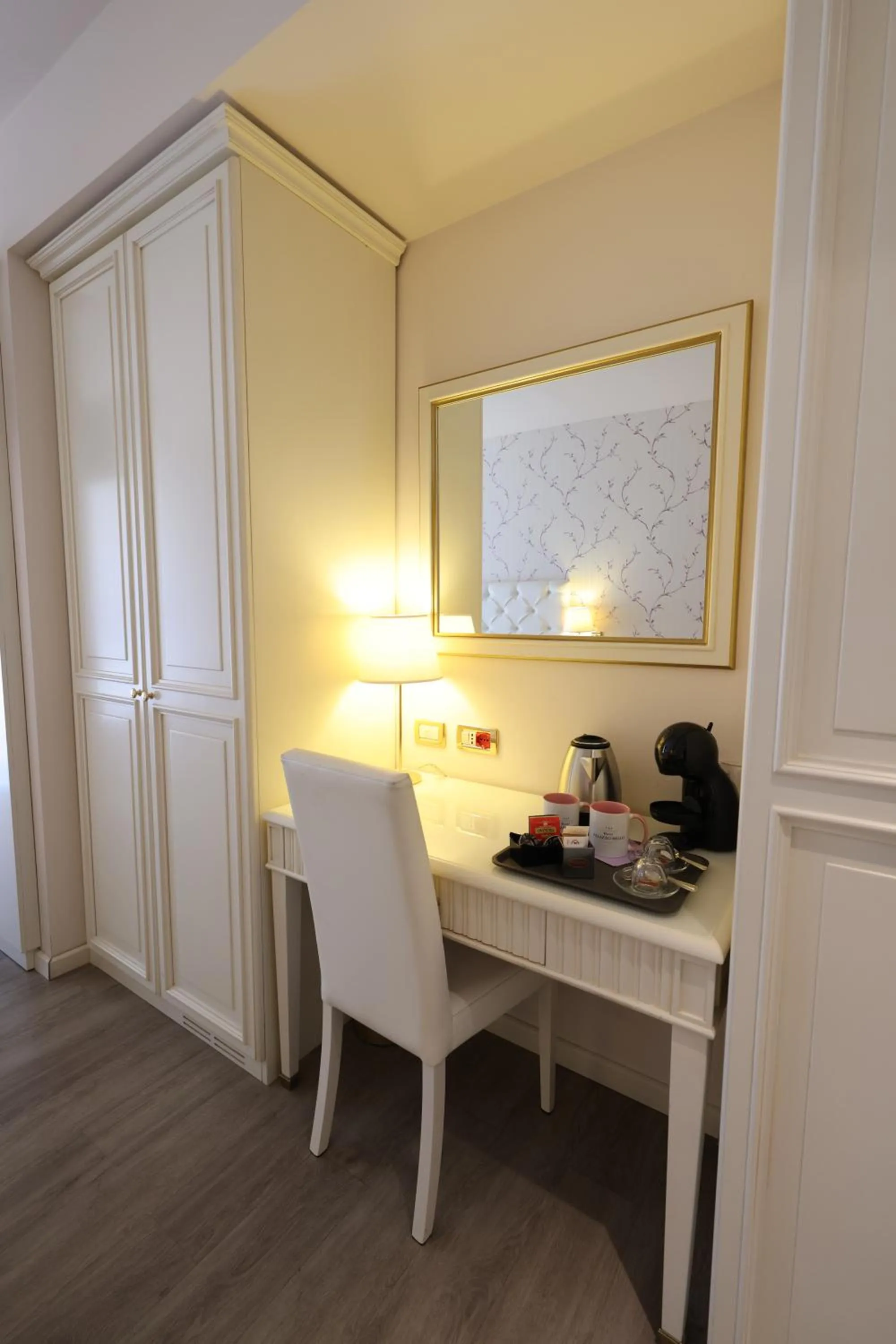 wardrobe in Hotel Palazzo Bello