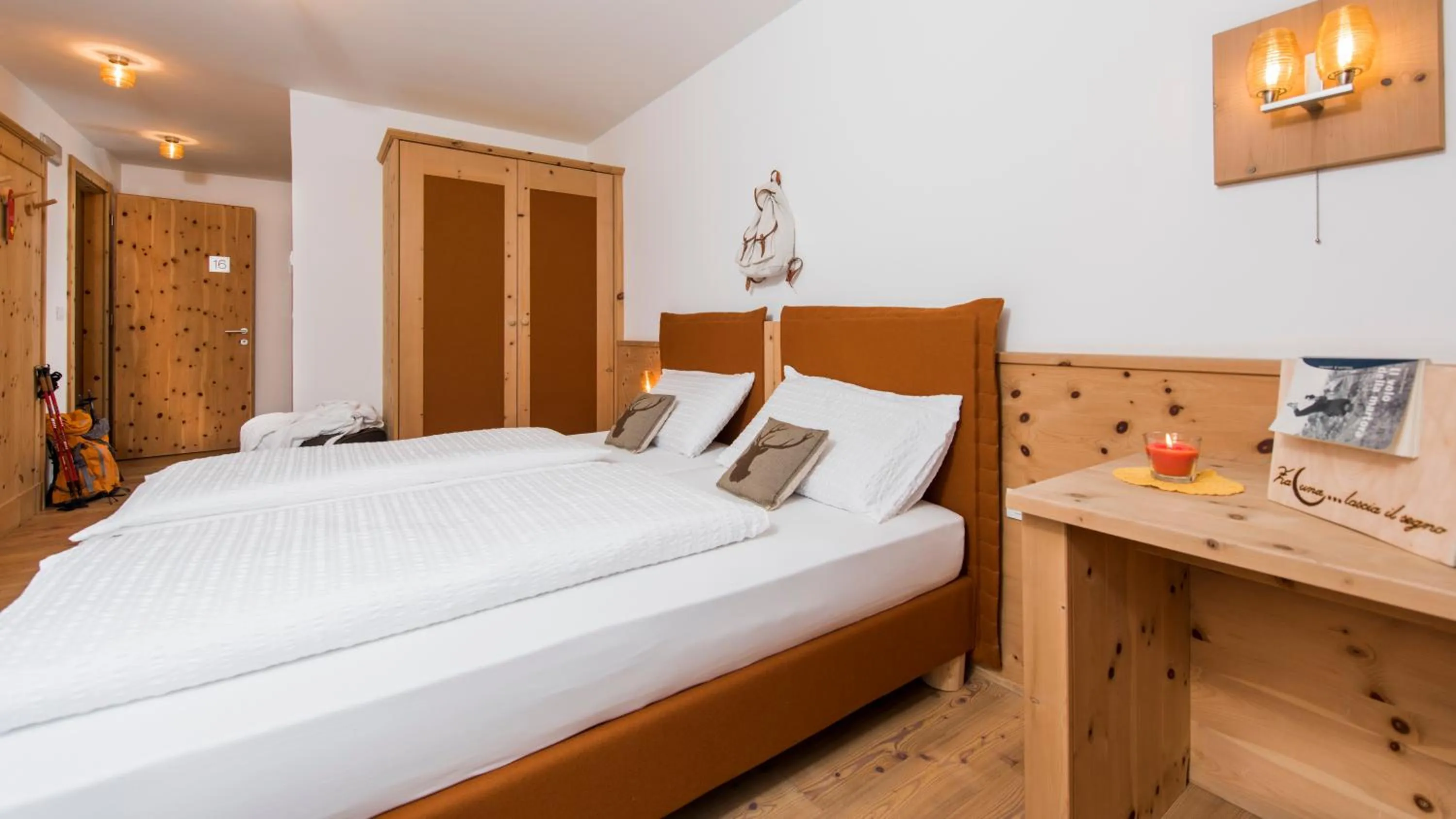 Bedroom, Bed in Small & Lovely Hotel Zaluna