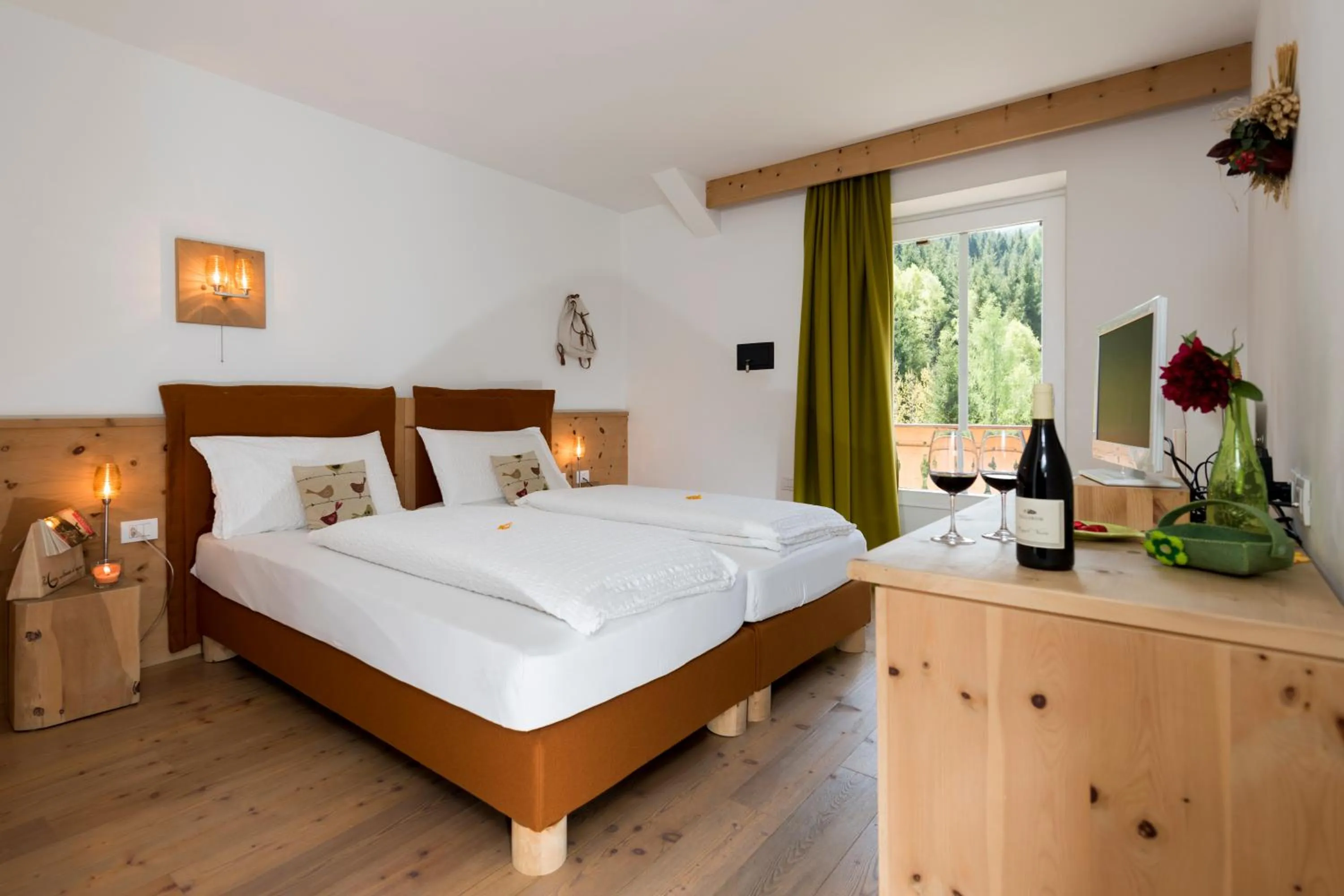 Bedroom, Bed in Small & Lovely Hotel Zaluna