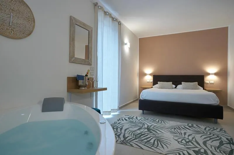 Hot Tub, Bed in B&B Il Girasole