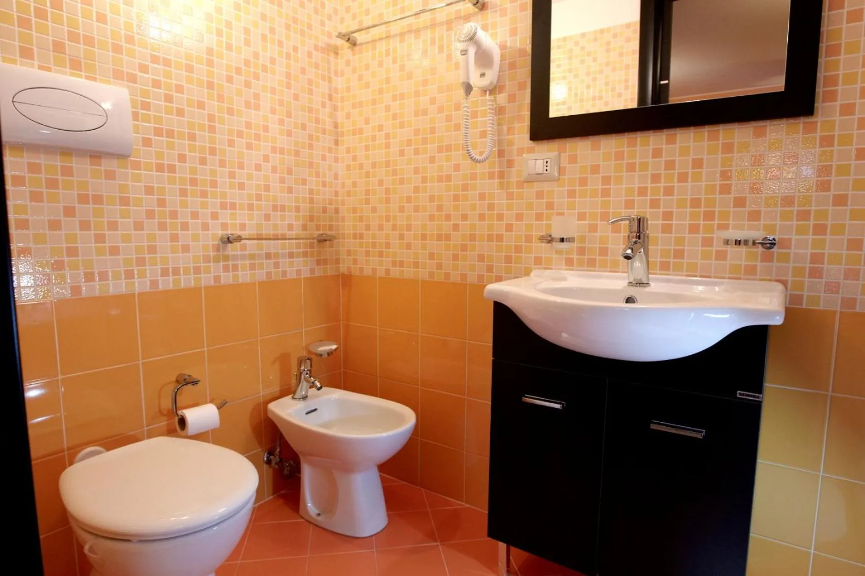 Toilet in B&B Il Girasole