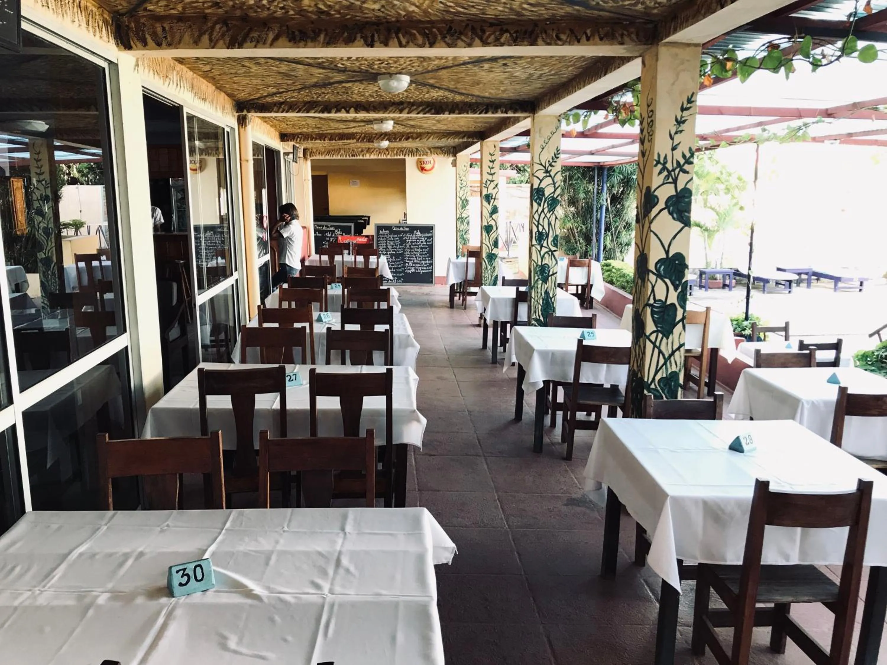 Restaurant/places to eat in Hôtel - Appartement meublé " LES FLOTS BLEU "