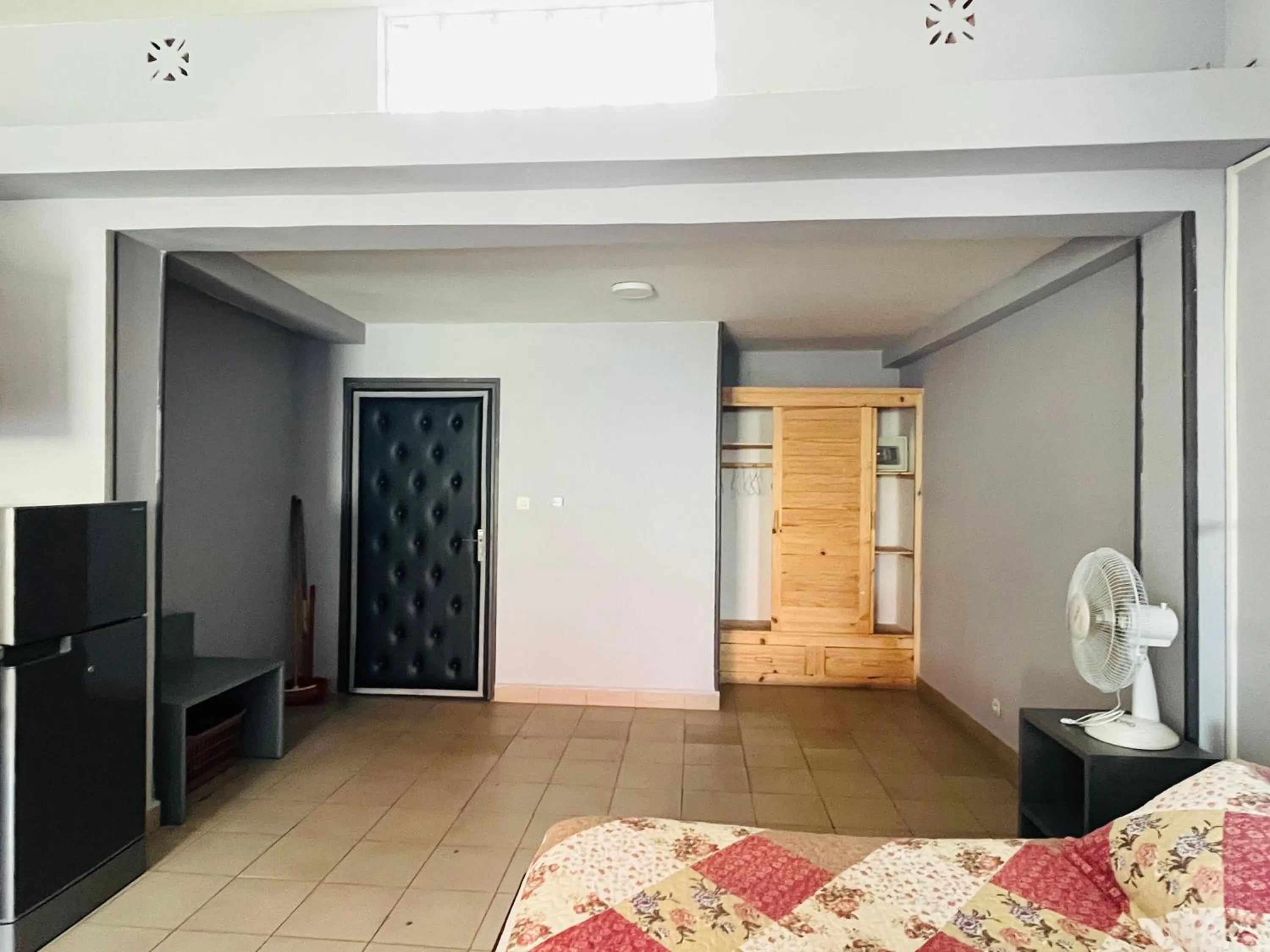 Bedroom in Hôtel - Appartement meublé " LES FLOTS BLEU "