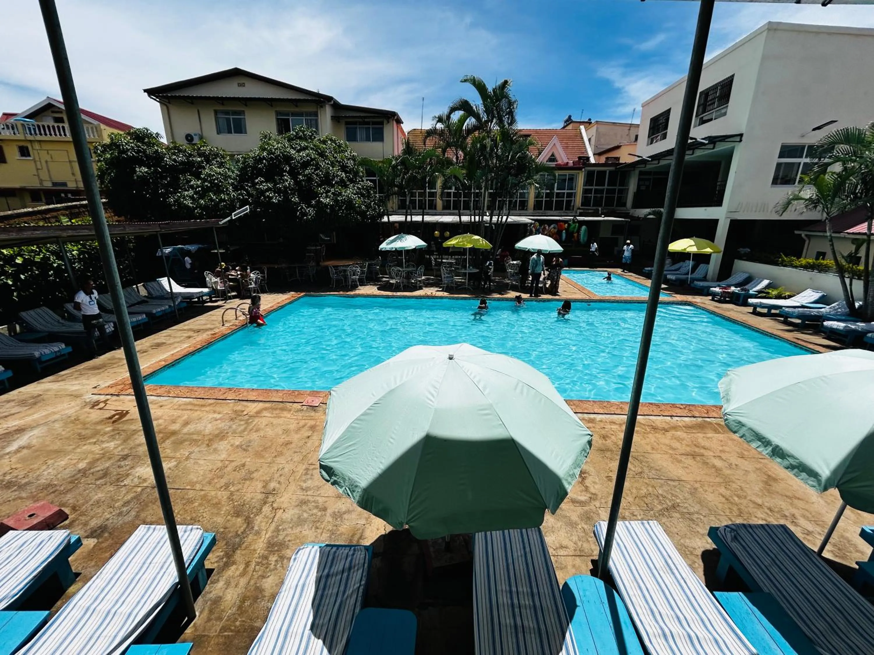 Swimming pool in Hôtel - Appartement meublé " LES FLOTS BLEU "
