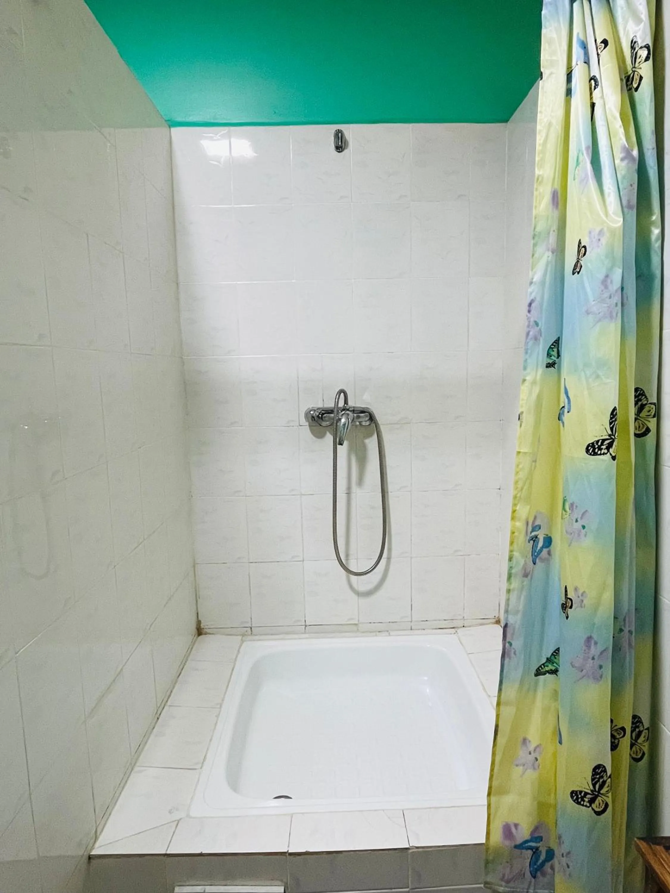 Bathroom in Hôtel - Appartement meublé " LES FLOTS BLEU "