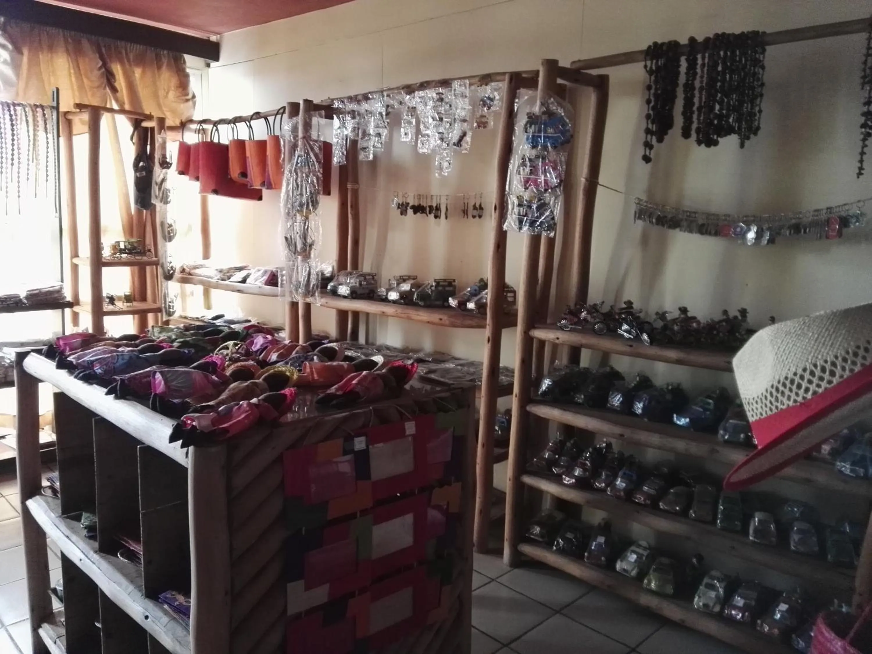 On-site shops in Hôtel - Appartement meublé " LES FLOTS BLEU "