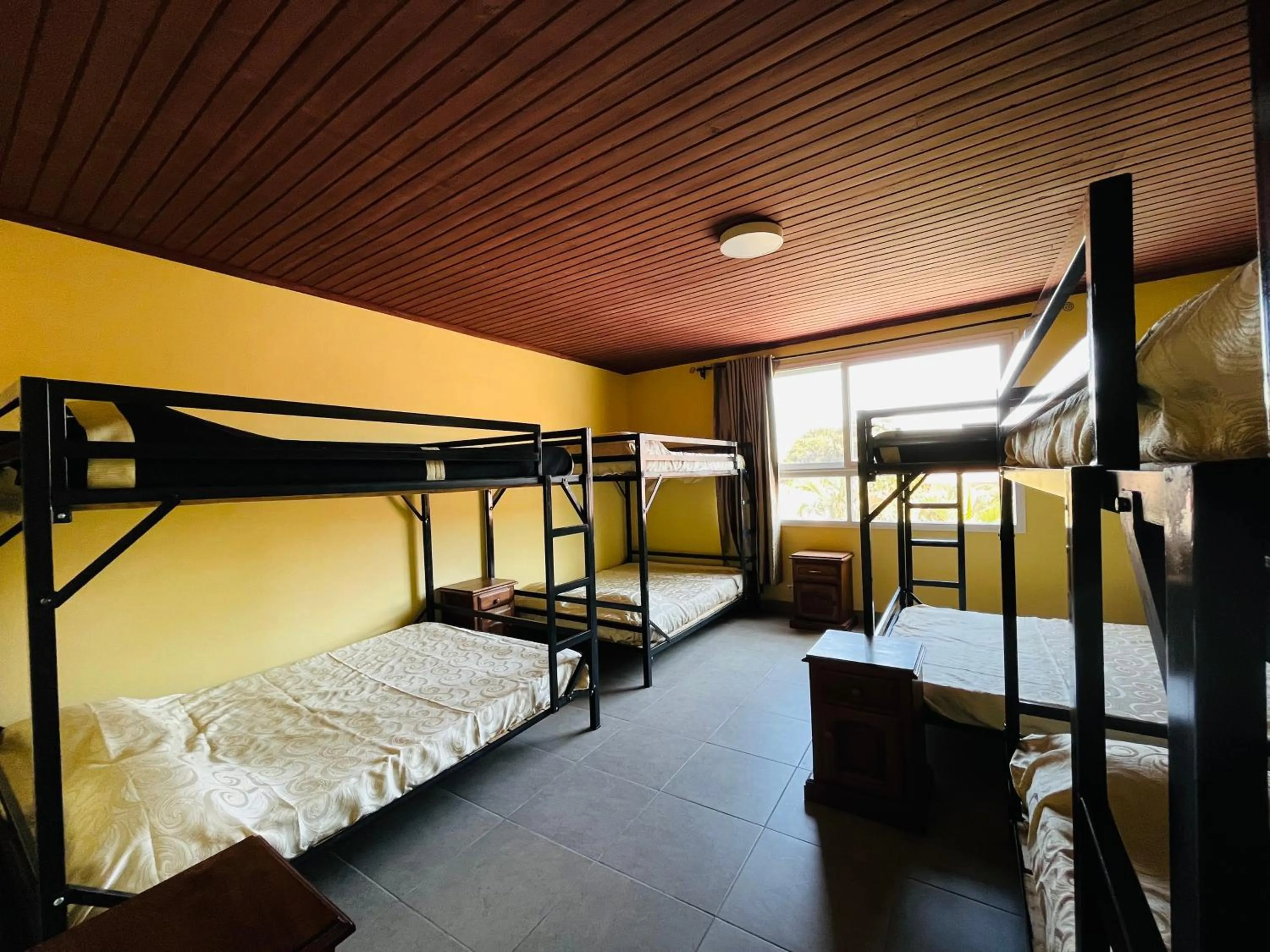 Bedroom, Bed in Hôtel - Appartement meublé " LES FLOTS BLEU "