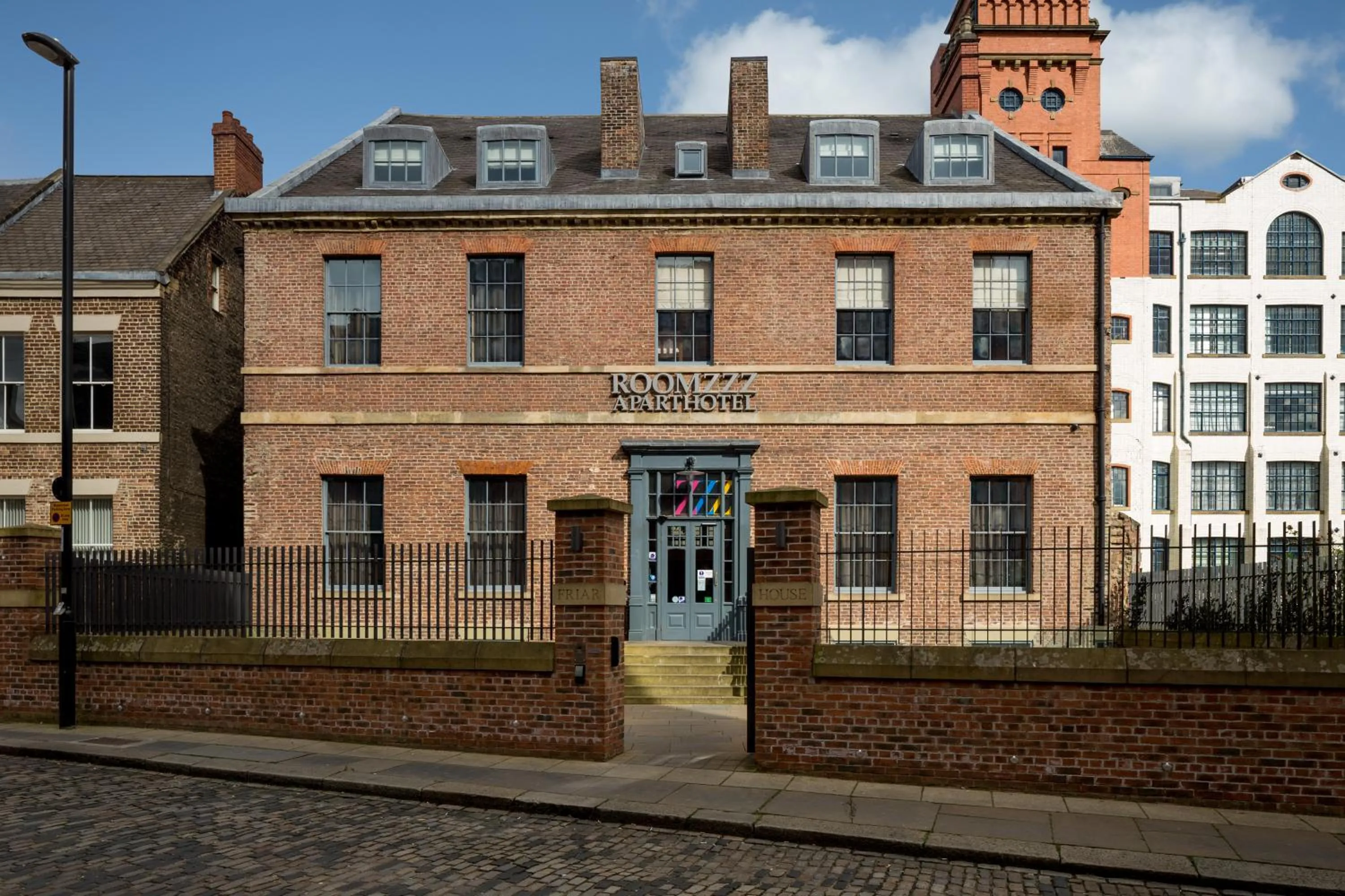 Property building in Roomzzz Newcastle City