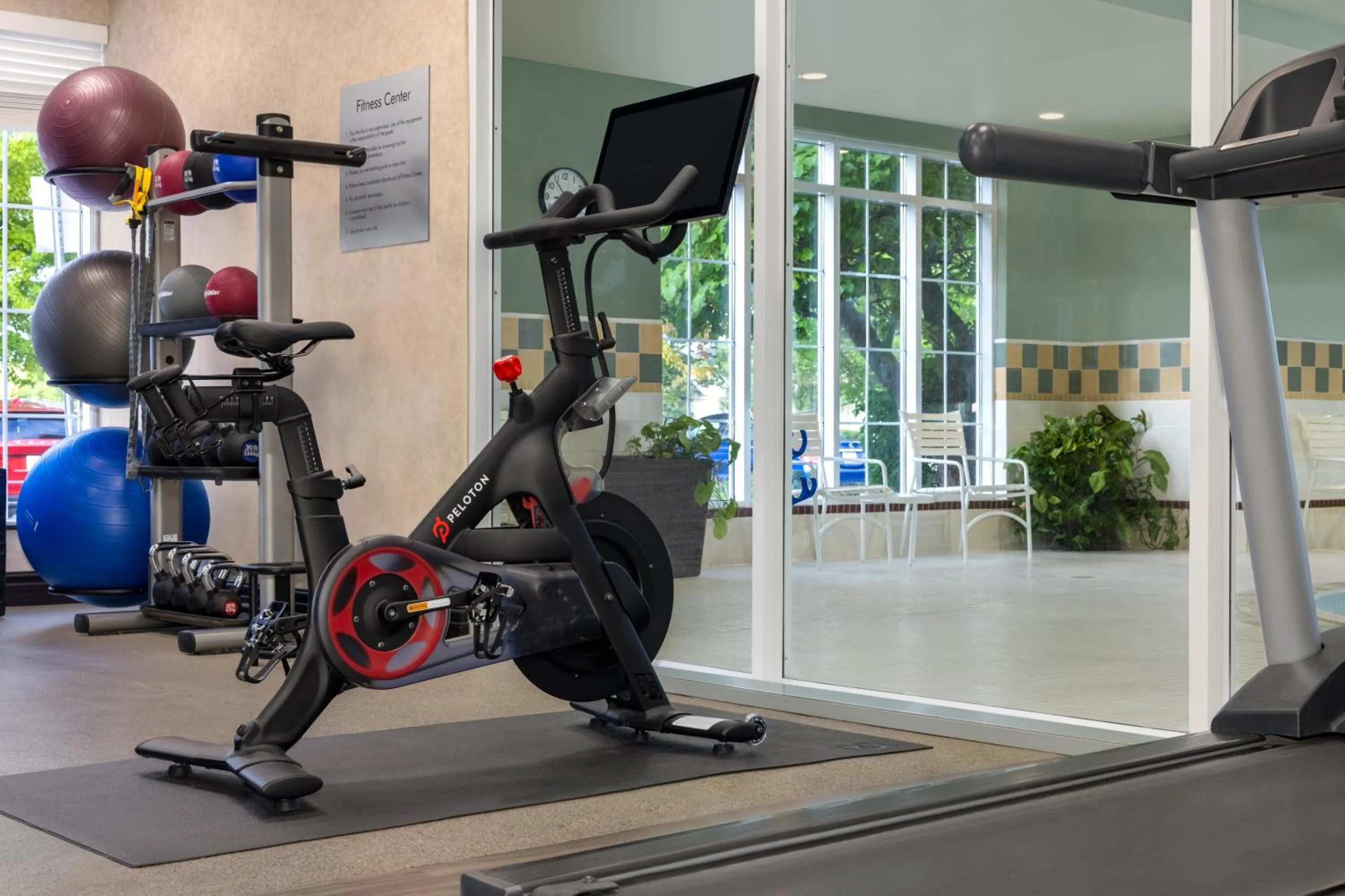 Fitness centre/facilities in Homewood Suites by Hilton Cambridge-Waterloo, Ontario
