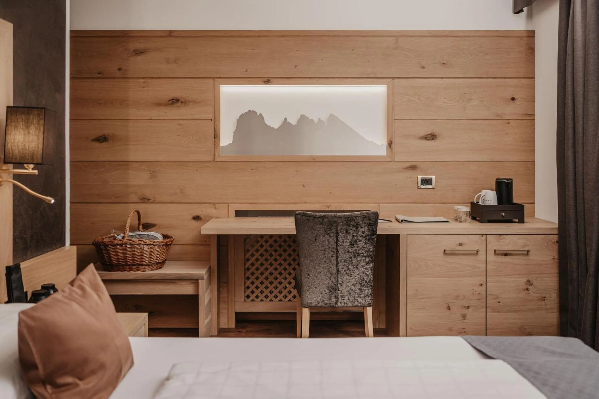 minibar, Bed in Freina Mountain Lifestyle Hotel