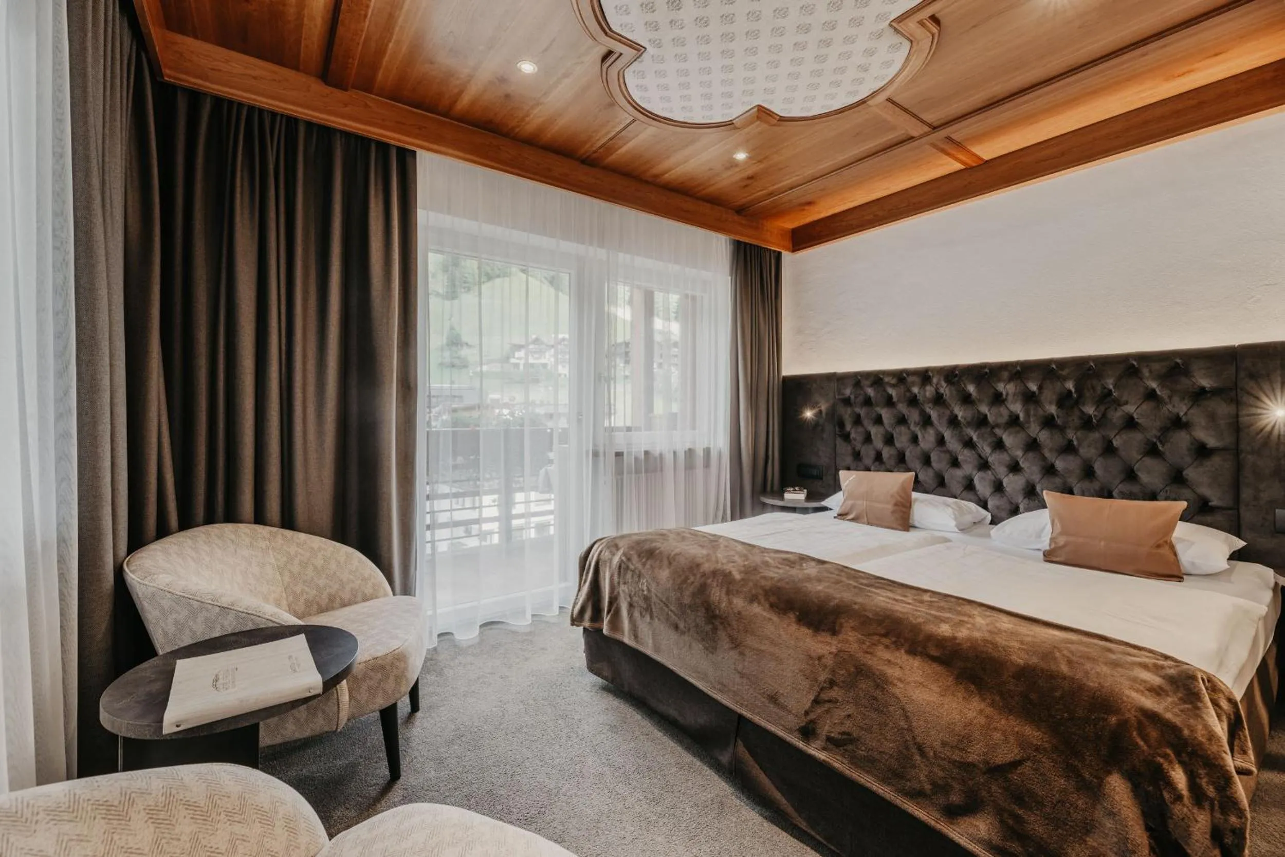Bed in Freina Mountain Lifestyle Hotel