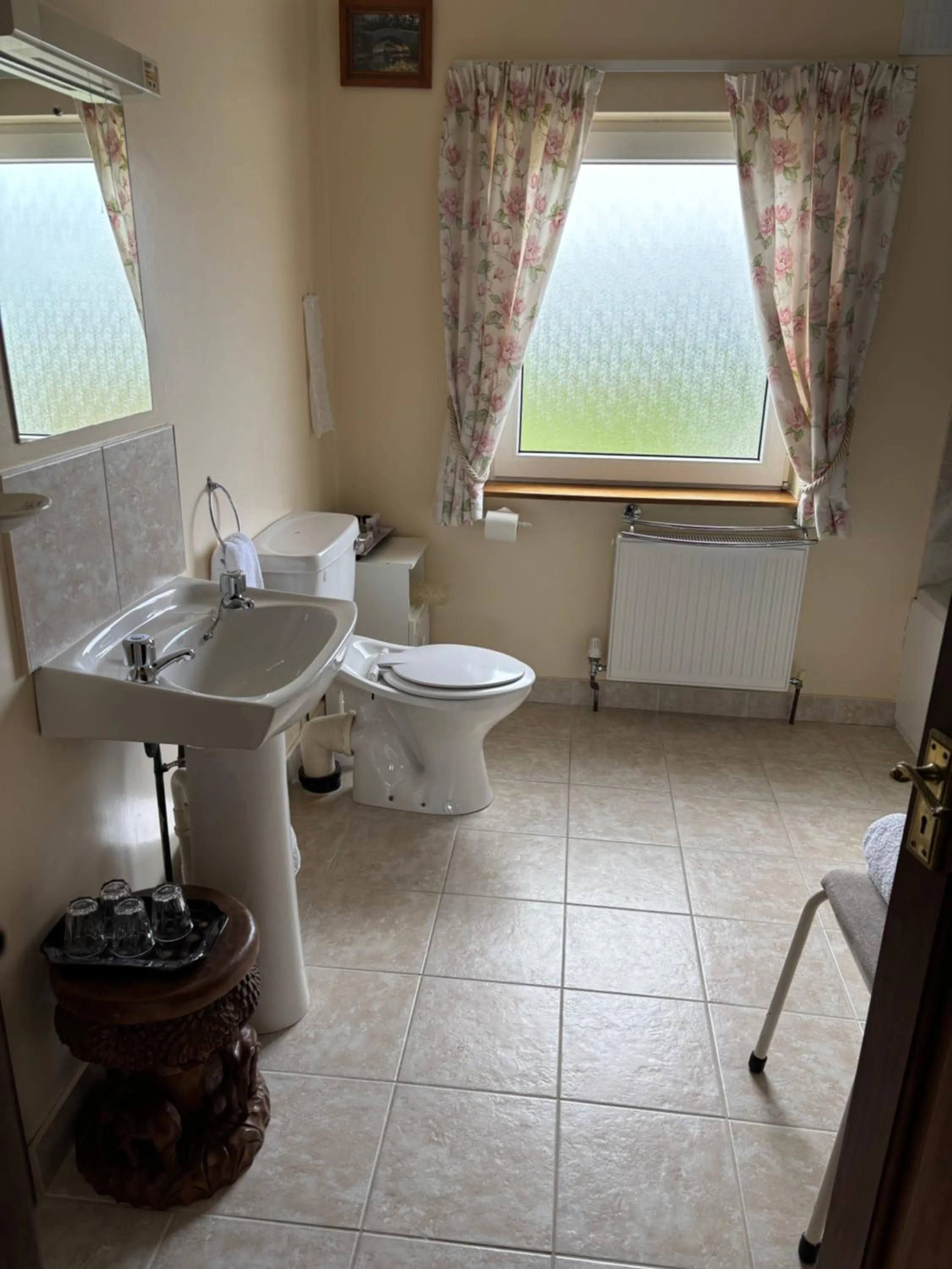 Bathroom in Ballindrum Farm B&B