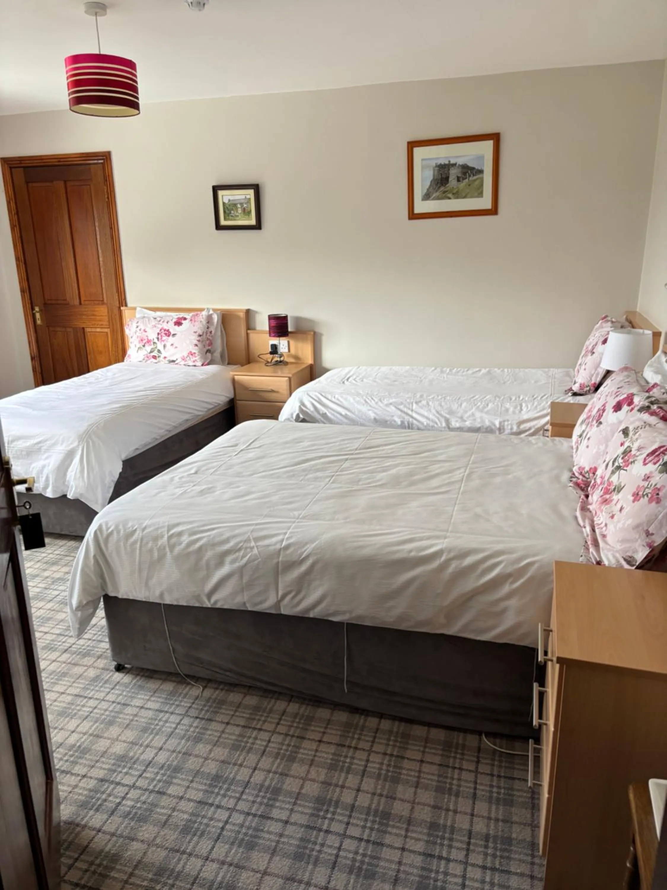 Photo of the whole room, Bed in Ballindrum Farm B&B