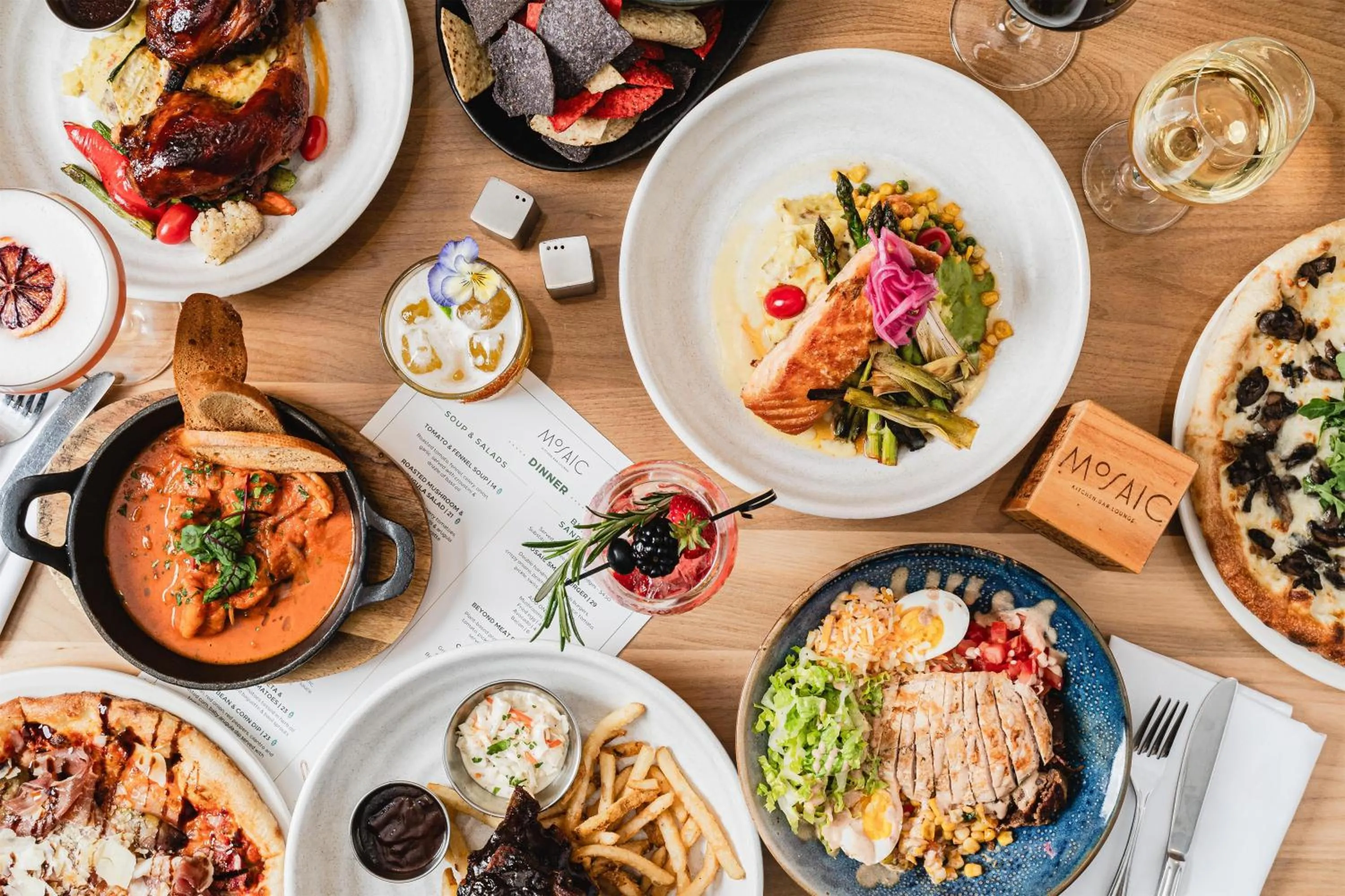 Restaurant/places to eat in Hilton Toronto Airport Hotel & Suites