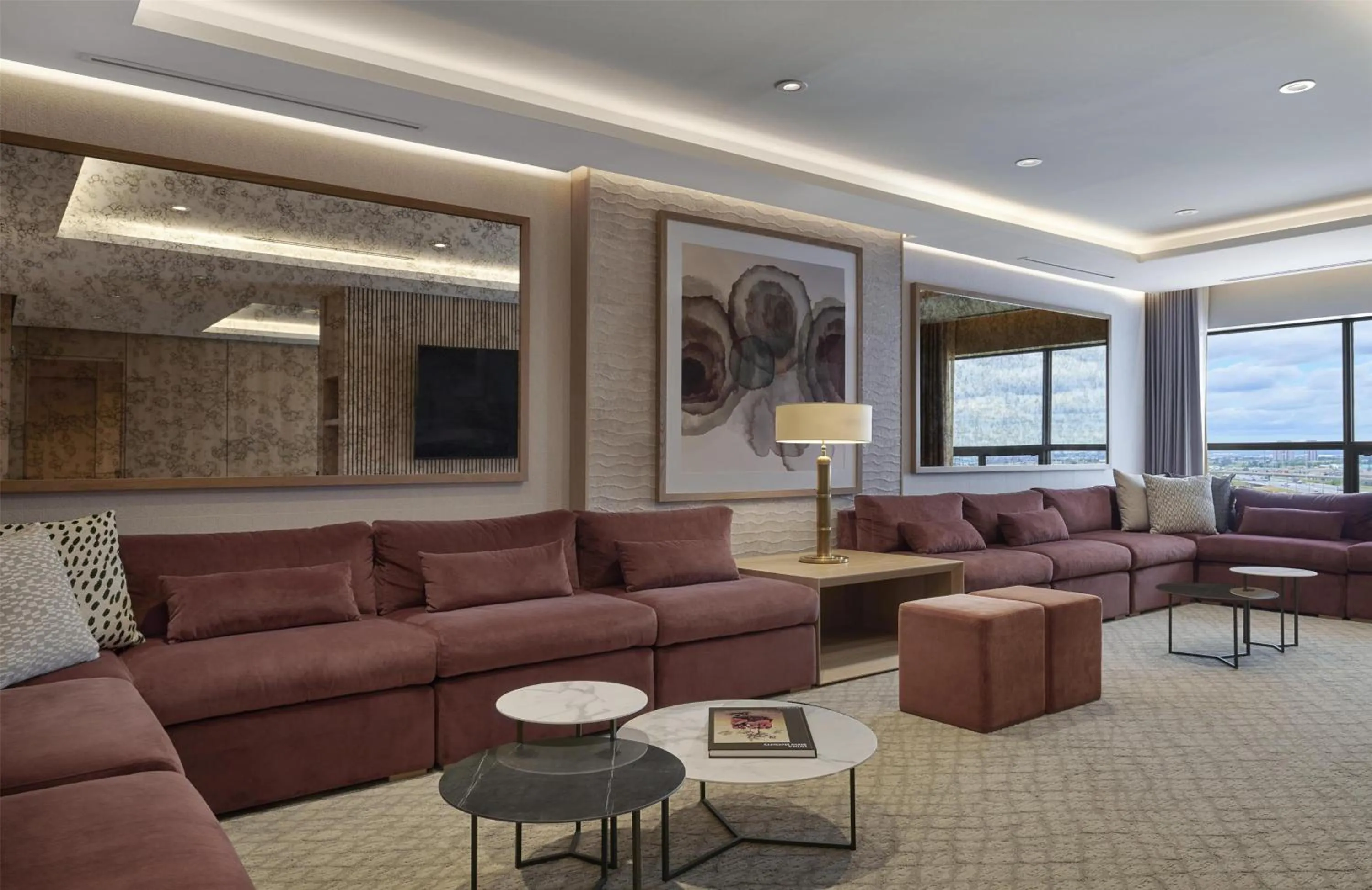 Living room in Hilton Toronto Airport Hotel & Suites