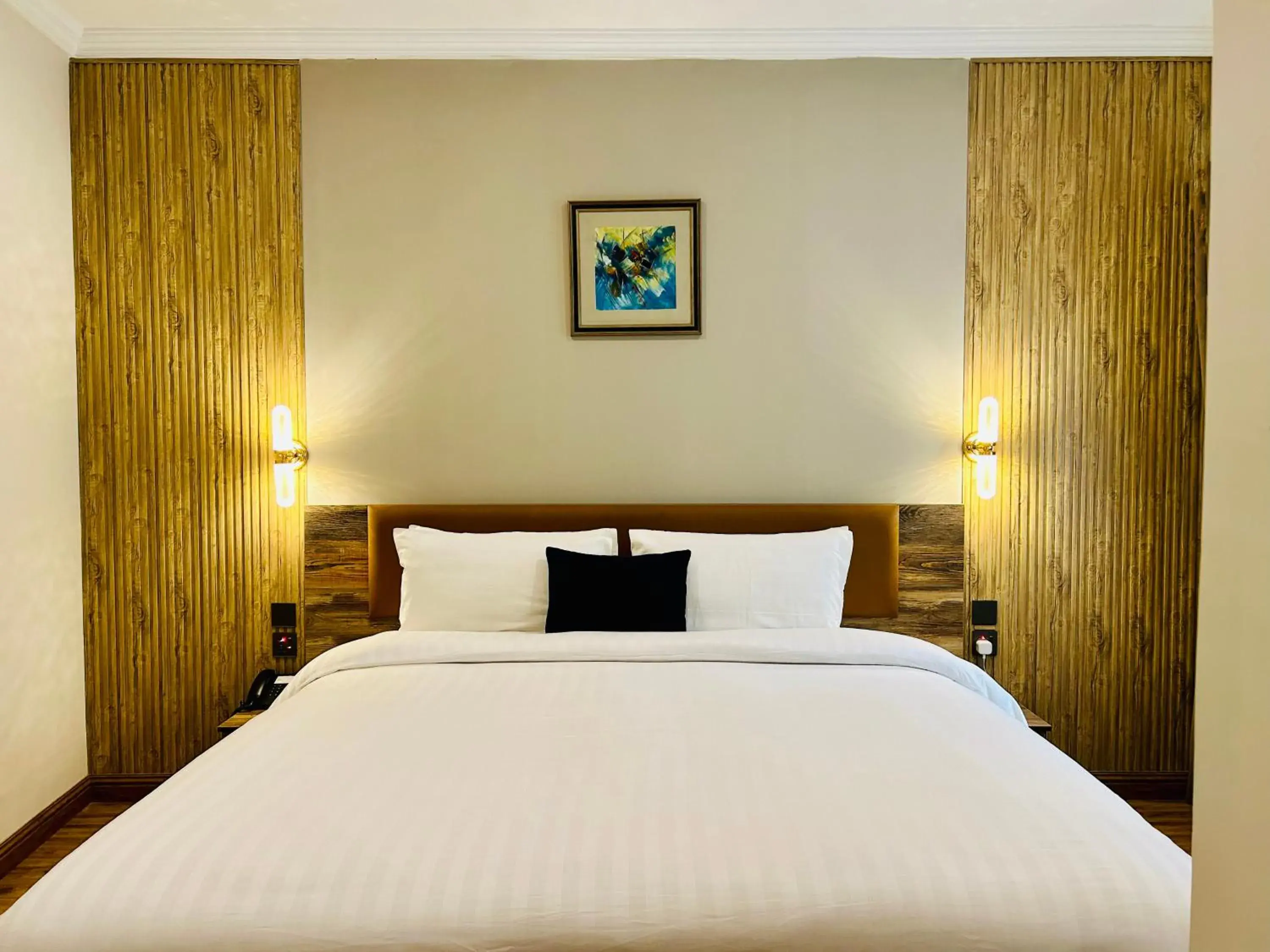 Deluxe King Room - single occupancy in Hotel One The Mall, Lahore Deluxe King Room - single occupancy in Hotel One The Mall, Lahore